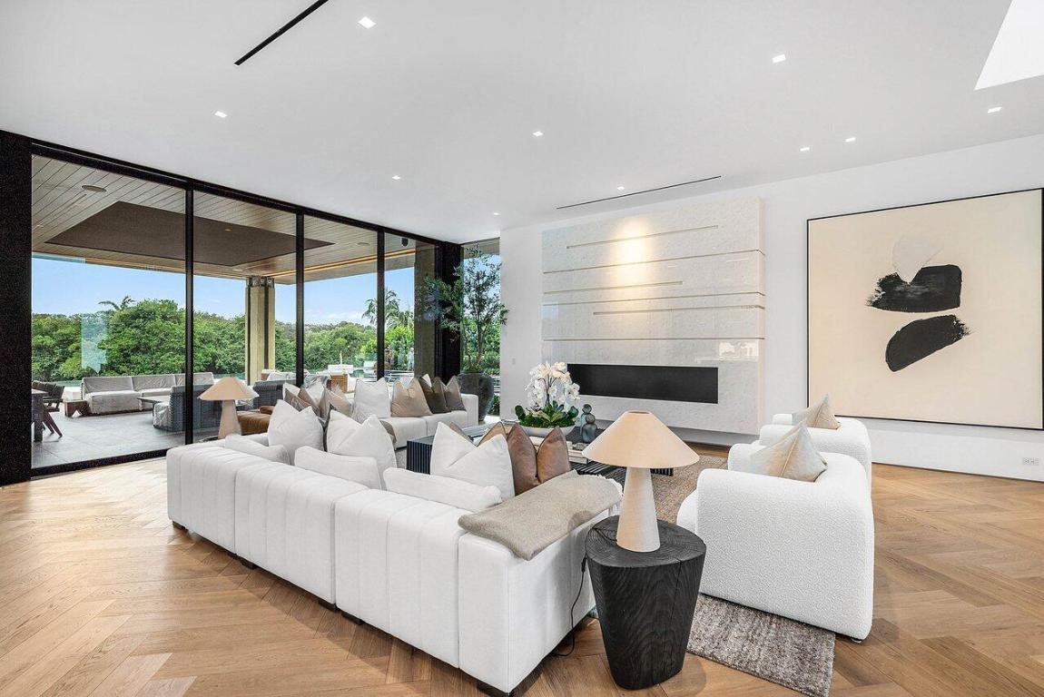 126 Spinnaker Ln Jupiter, FL 33477