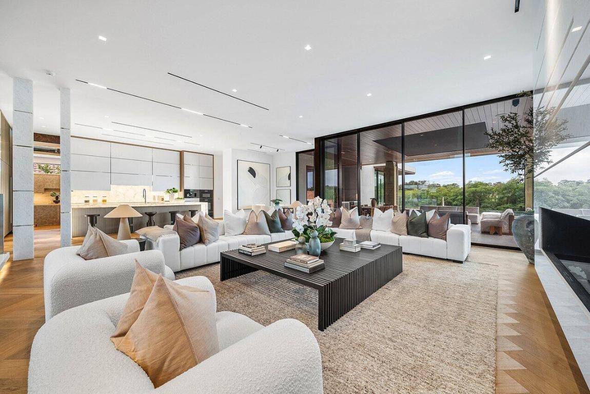 126 Spinnaker Ln Jupiter, FL 33477