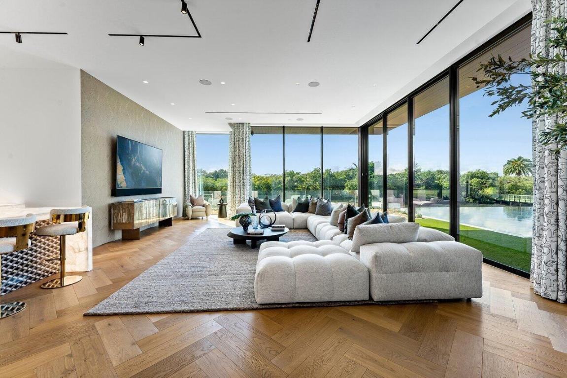 126 Spinnaker Ln Jupiter, FL 33477