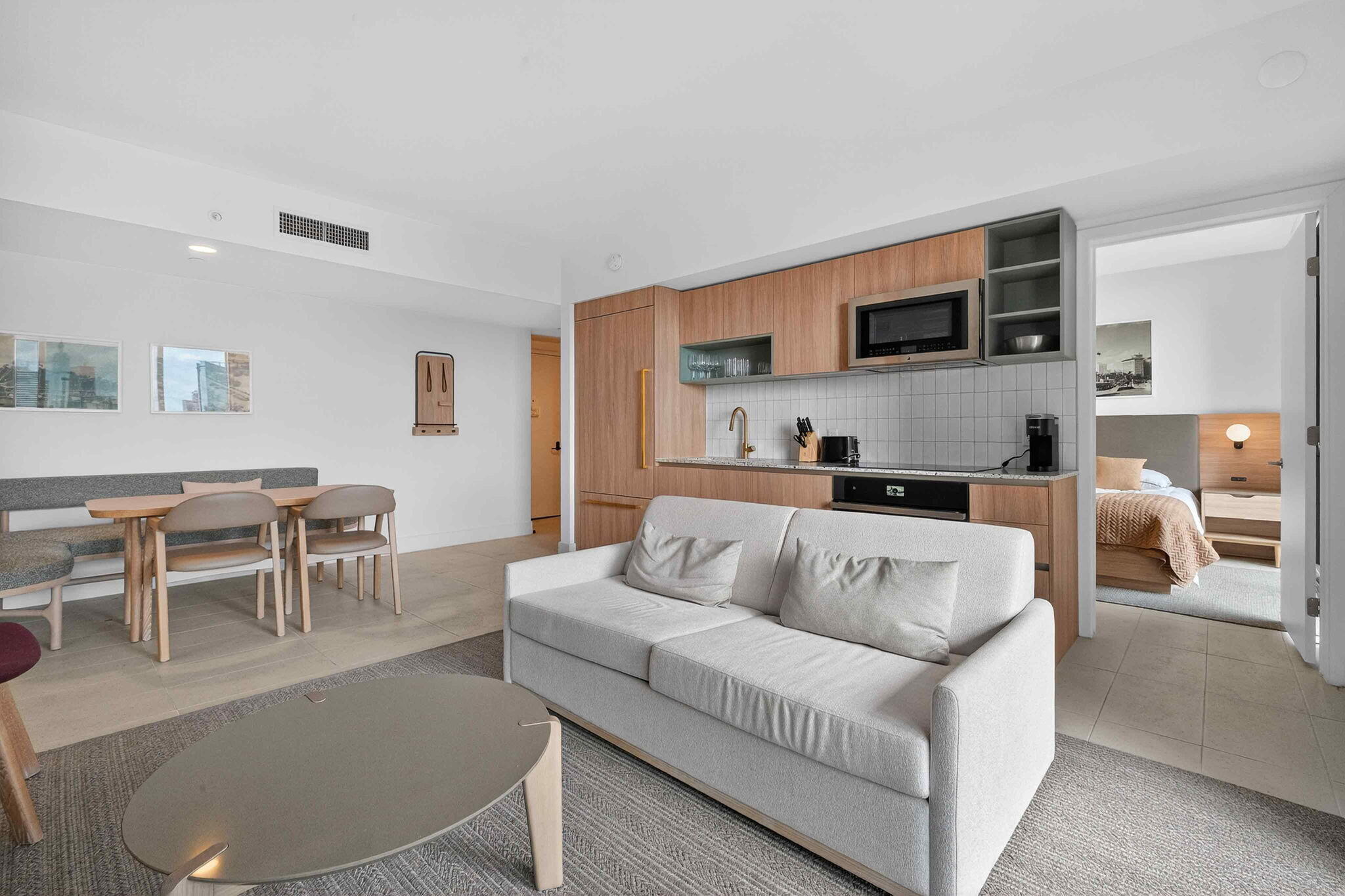 159 NE 6th #3905 Miami, FL 33132