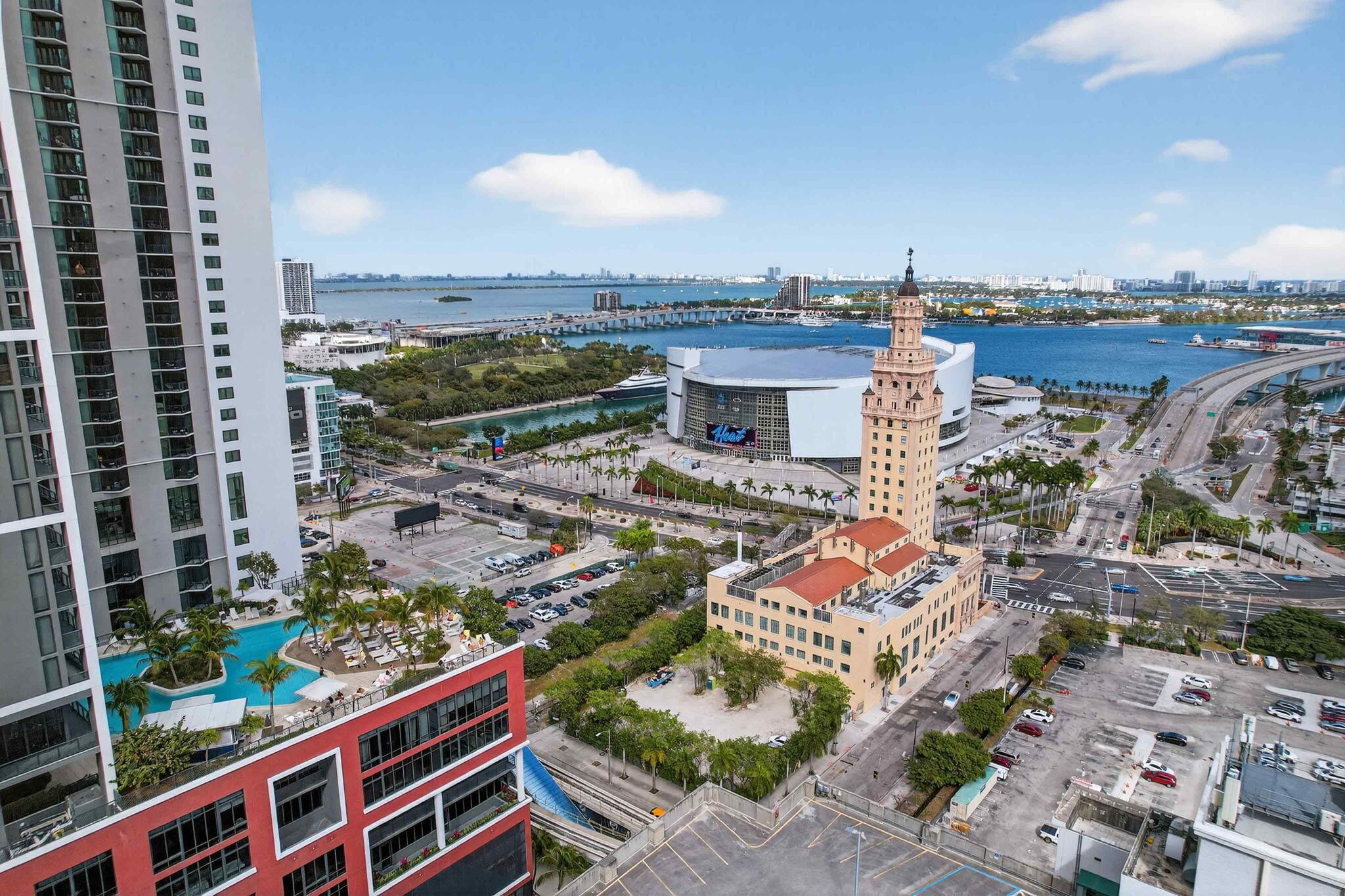 159 NE 6th #3905 Miami, FL 33132