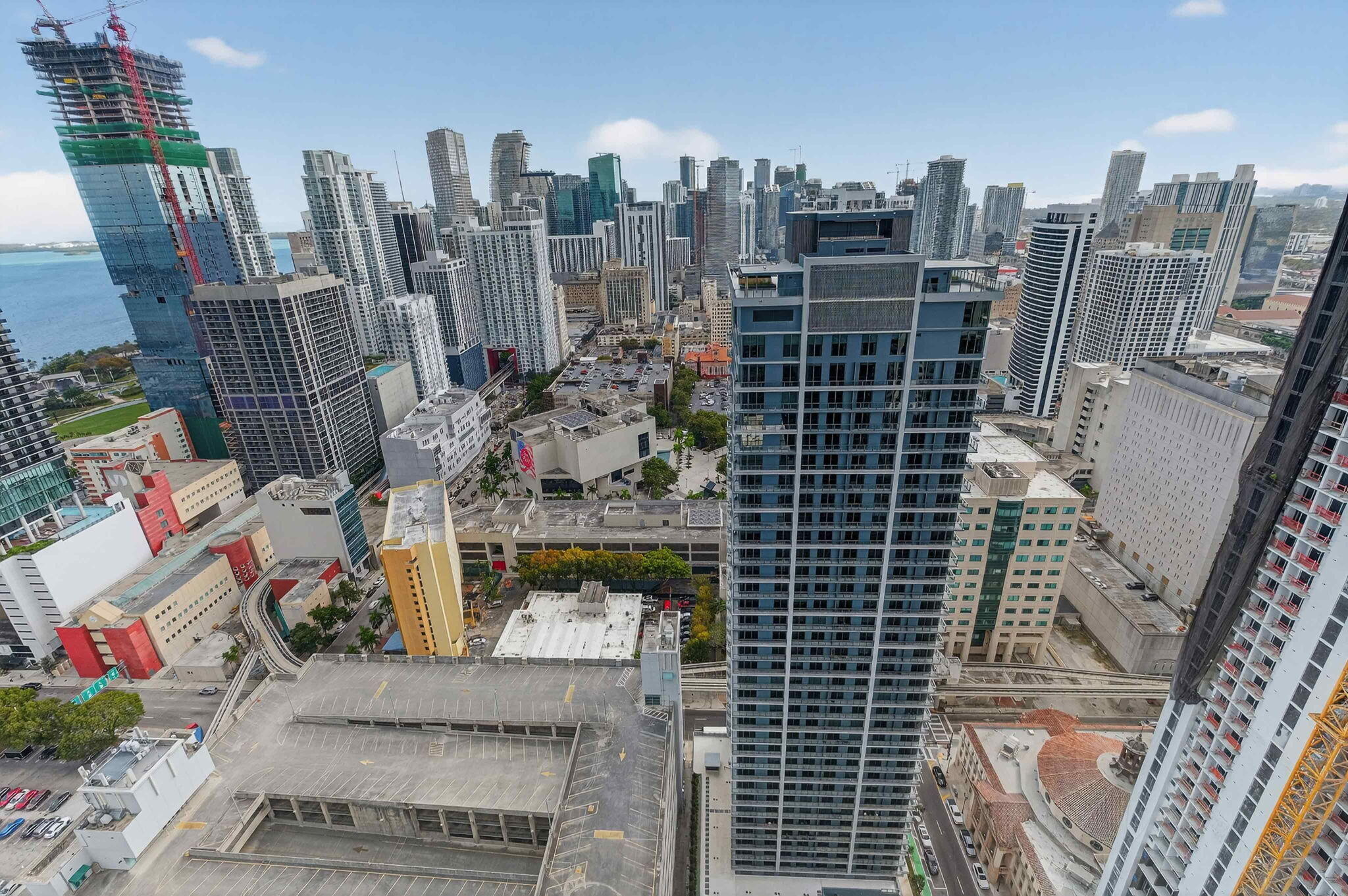 159 NE 6th #3905 Miami, FL 33132