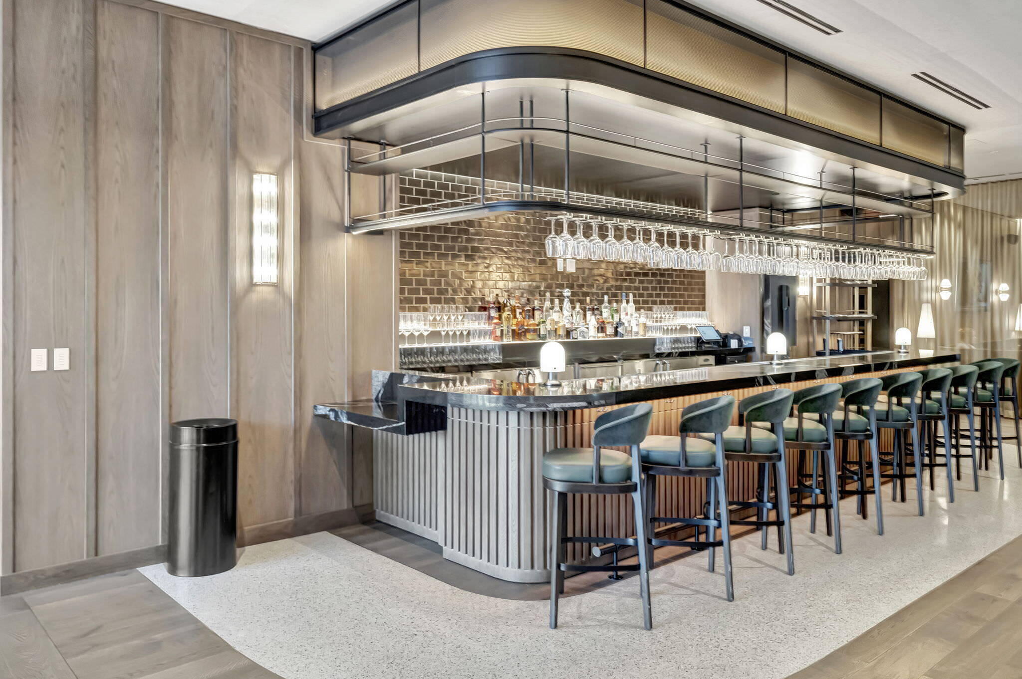 159 NE 6th #3905 Miami, FL 33132