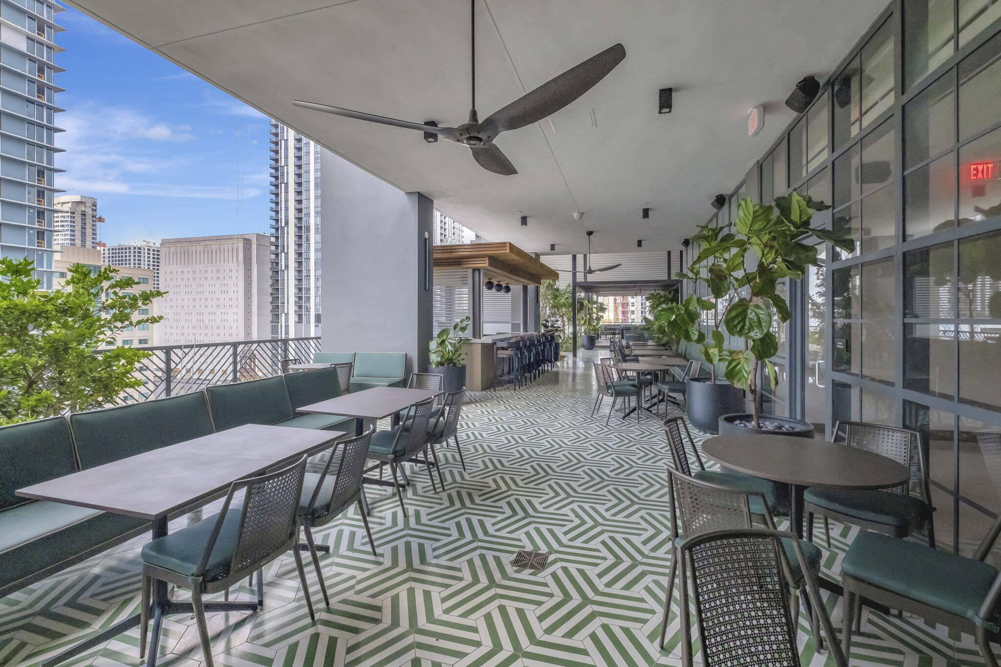 159 NE 6th #3905 Miami, FL 33132