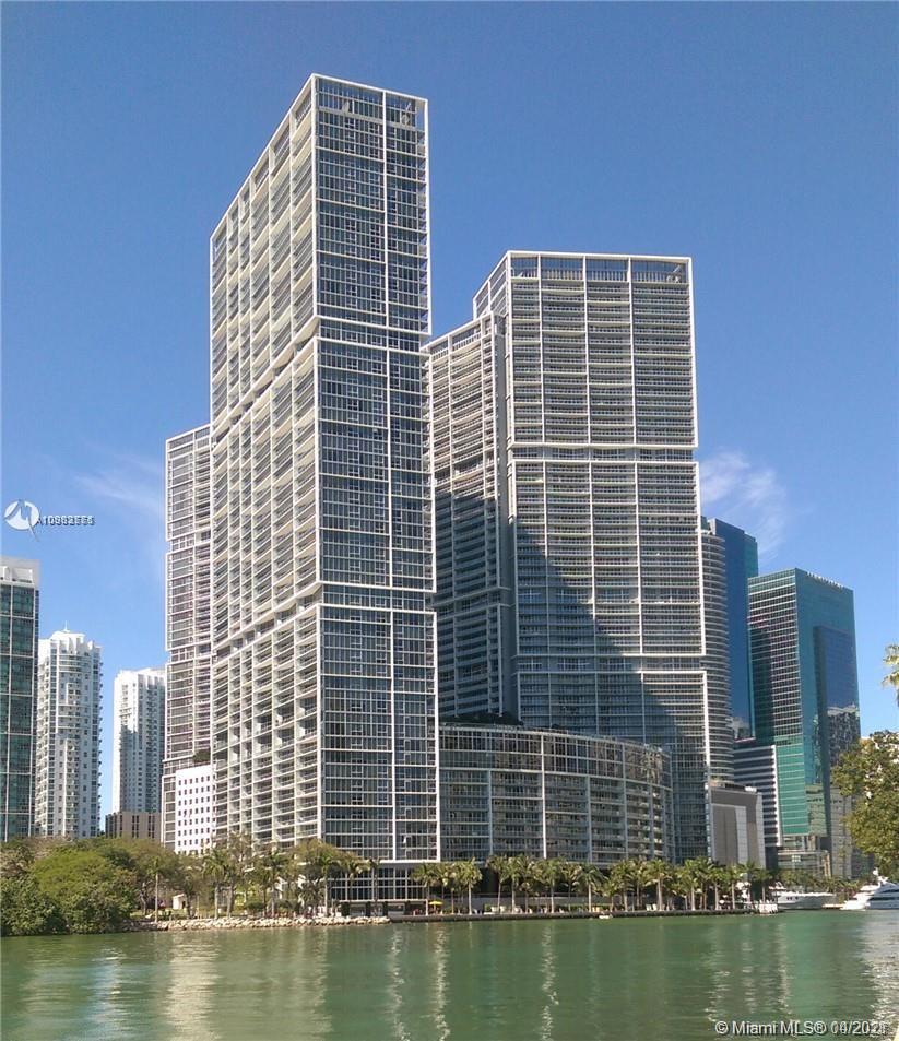 495 Brickell Ave #2511
