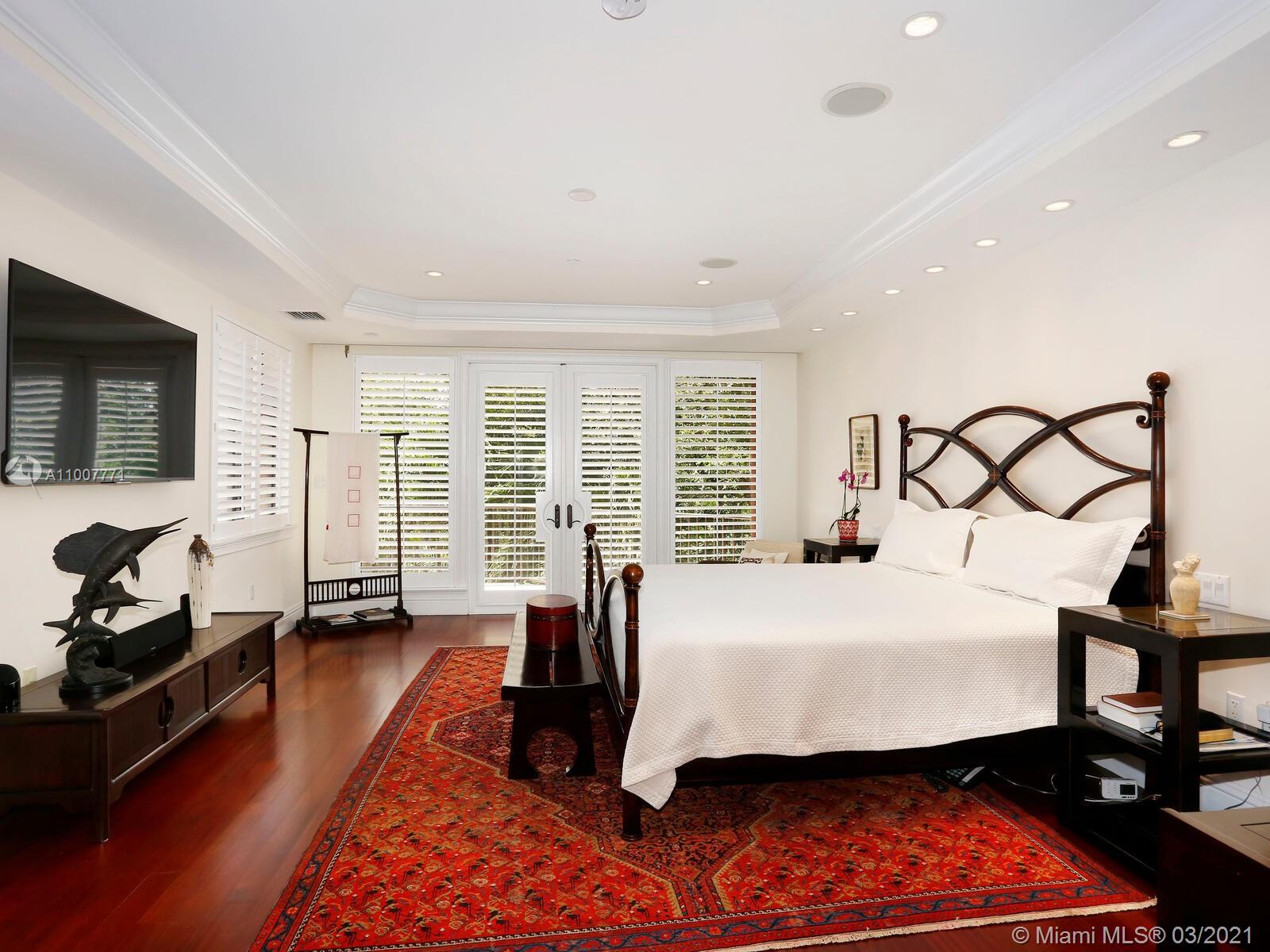 3471 Main Hwy #310 Miami, FL 33133