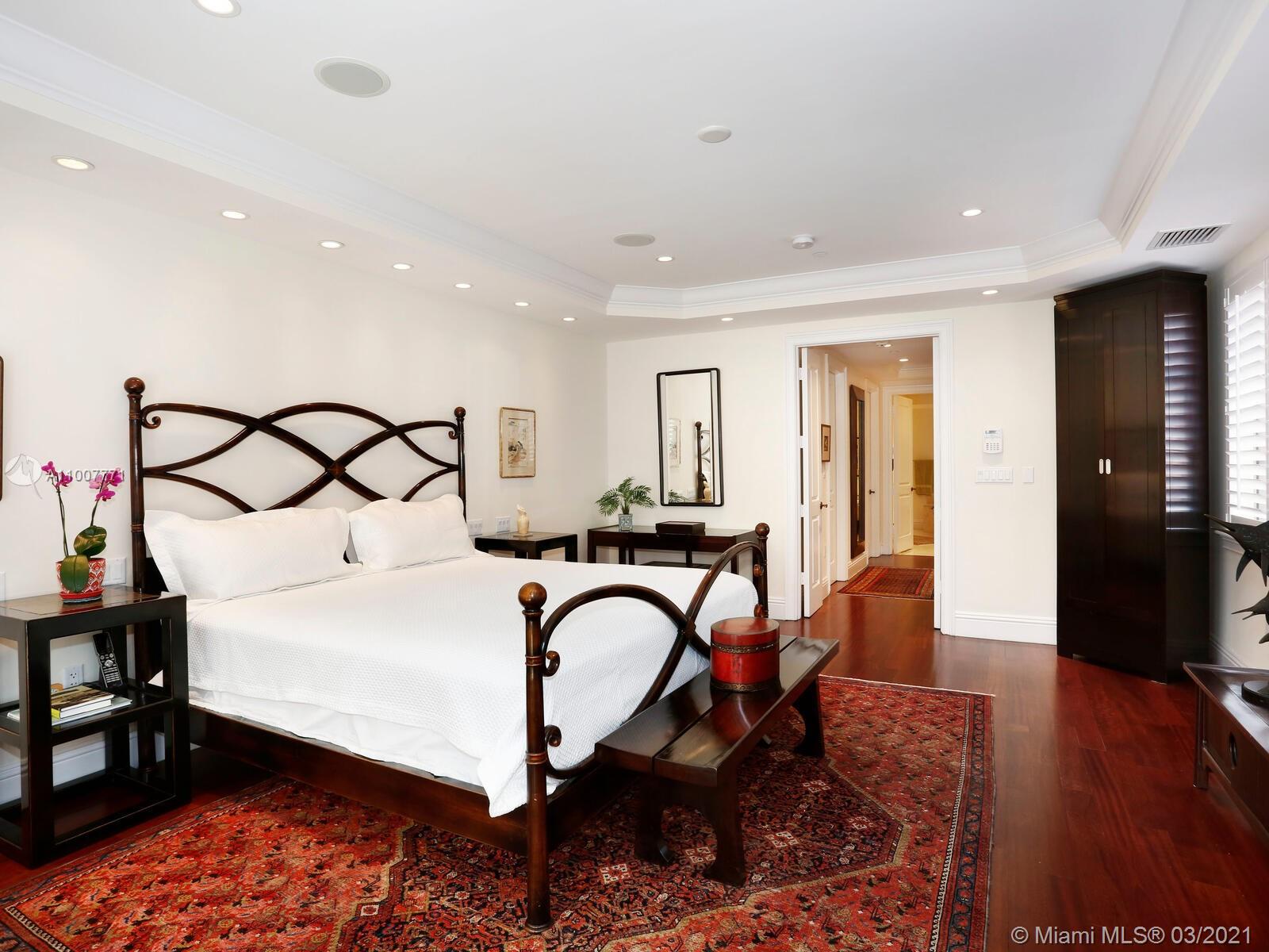 3471 Main Hwy #310 Miami, FL 33133