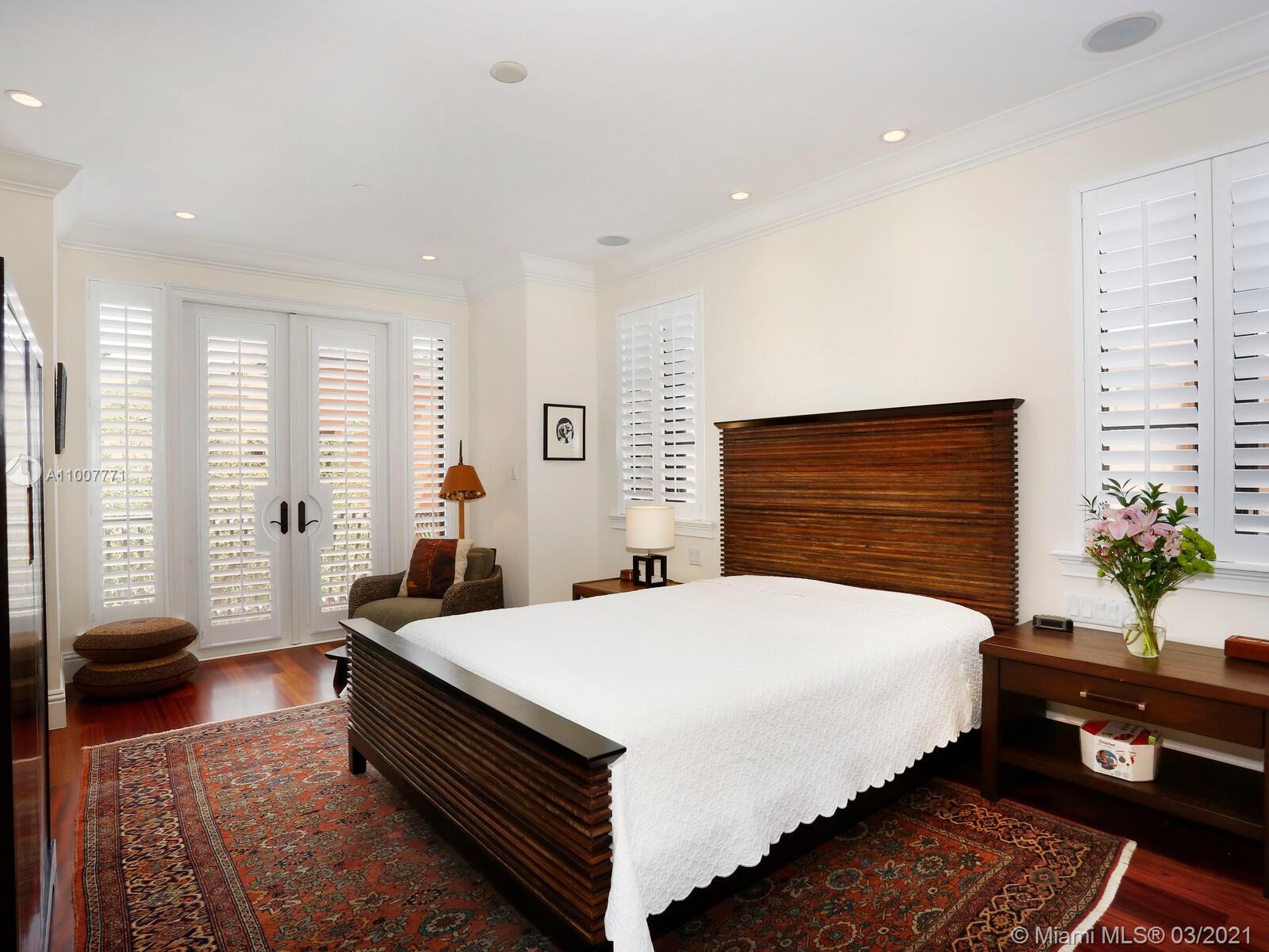 3471 Main Hwy #310 Miami, FL 33133