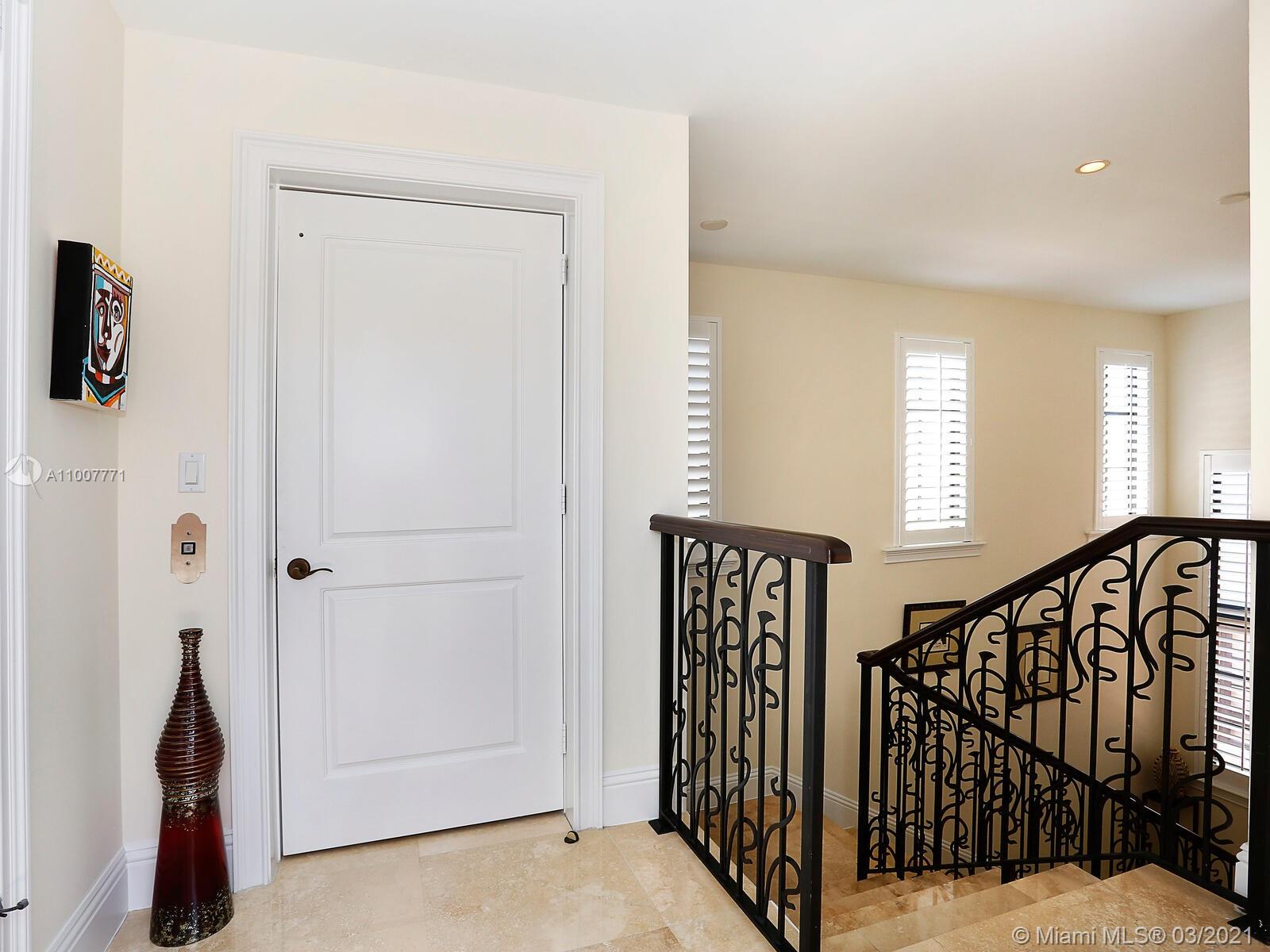 3471 Main Hwy #310 Miami, FL 33133