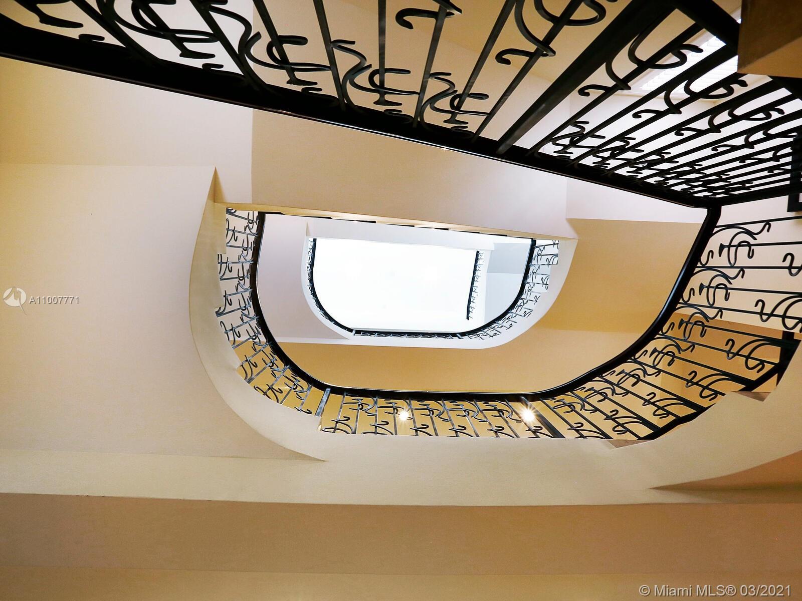 3471 Main Hwy #310 Miami, FL 33133