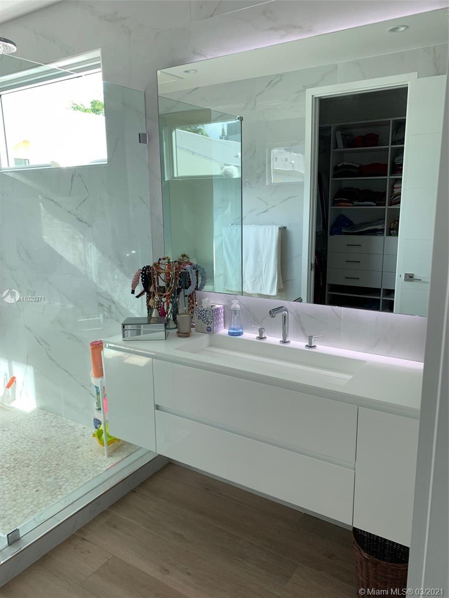 2958 Bird Ave #2958 Miami, FL 33133