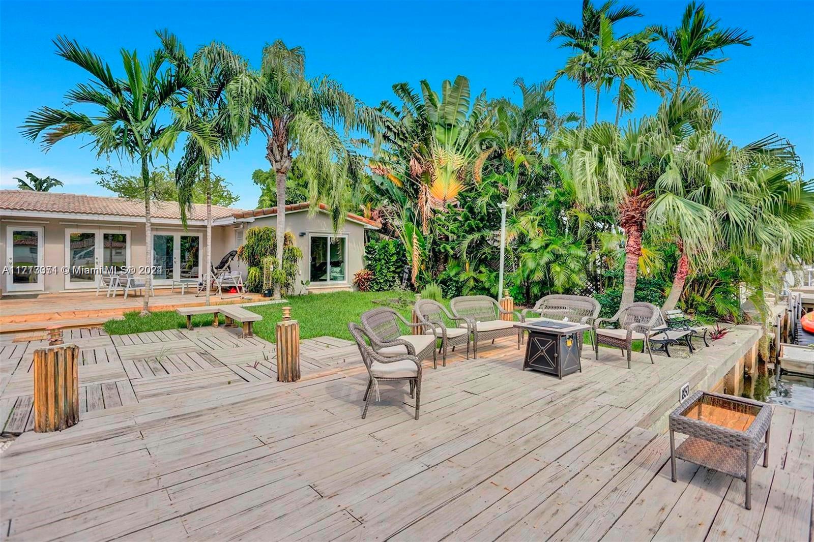 1850 NE 118th Rd North Miami, FL 33181