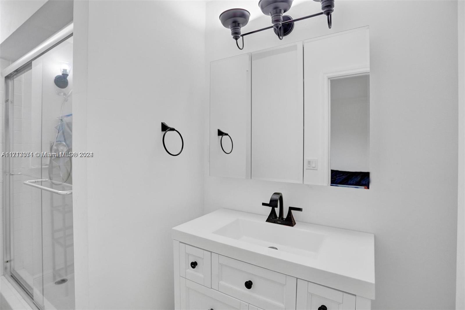 1850 NE 118th Rd North Miami, FL 33181