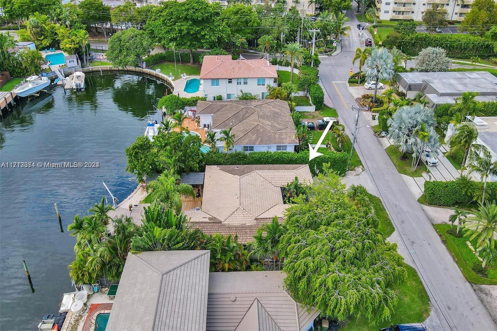 1850 NE 118th Rd North Miami, FL 33181