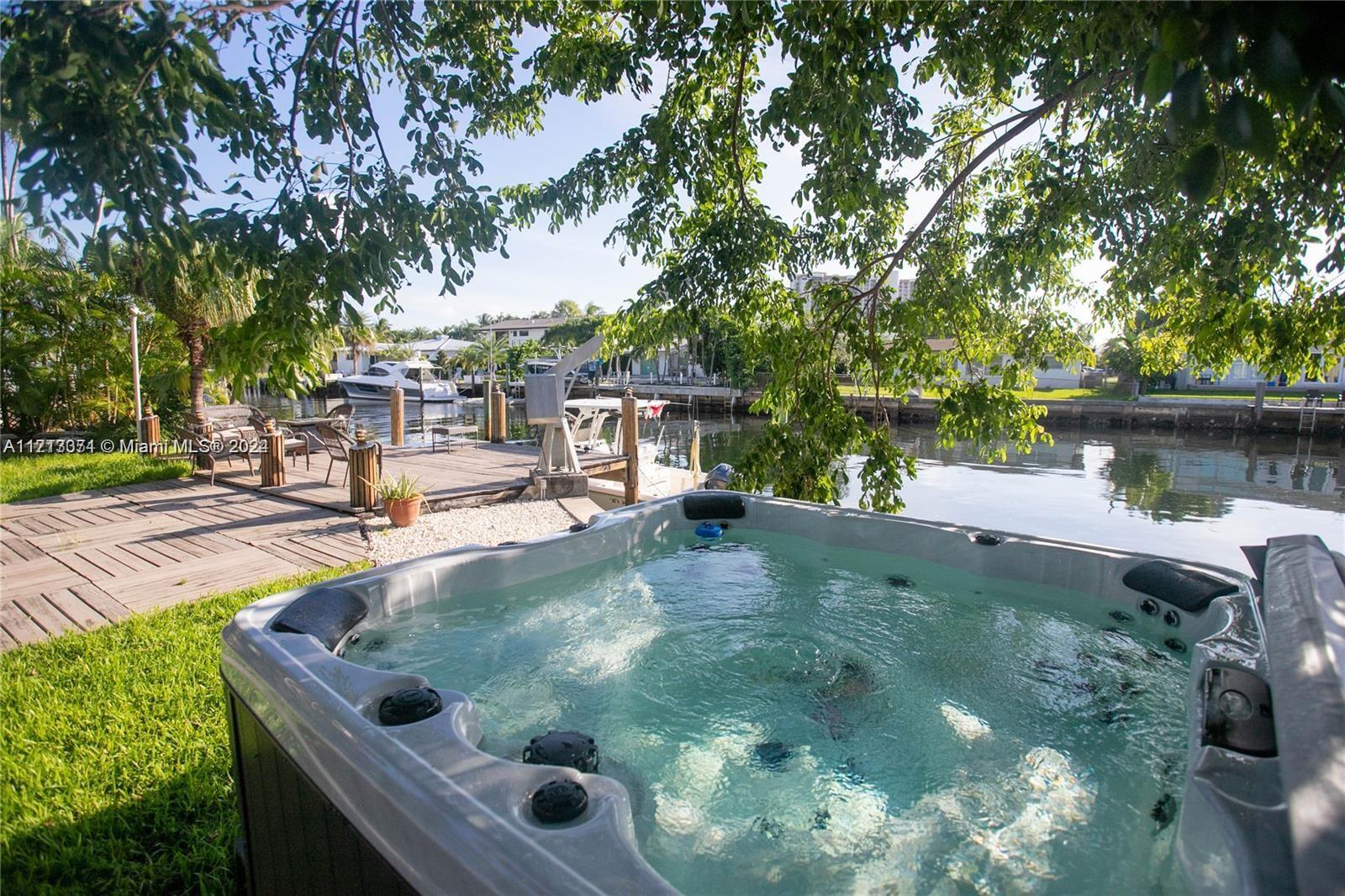 1850 NE 118th Rd North Miami, FL 33181