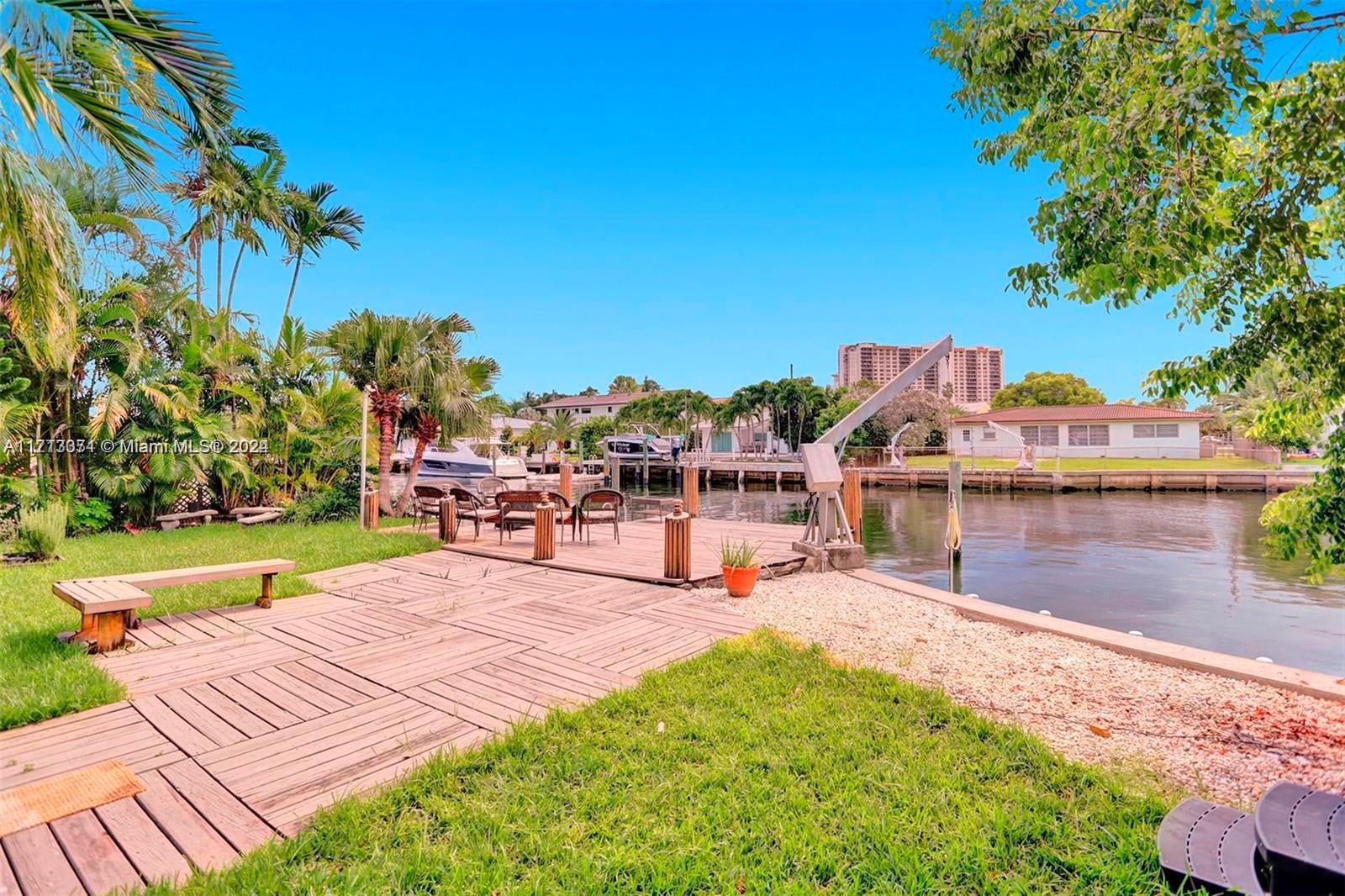 1850 NE 118th Rd North Miami, FL 33181