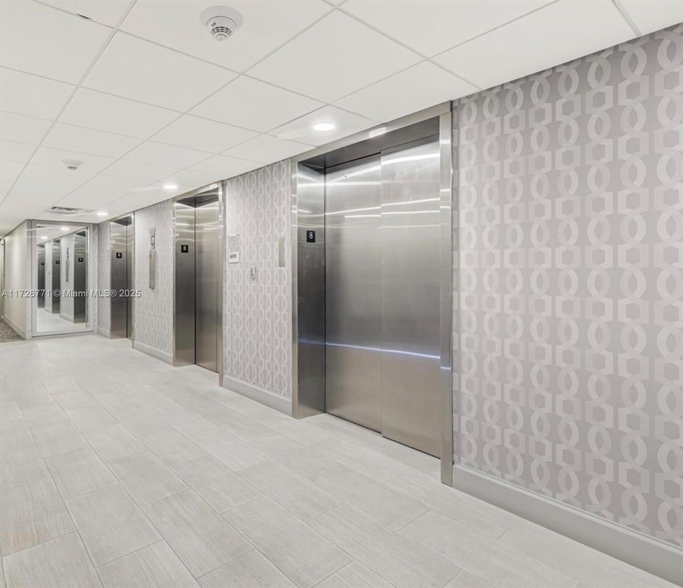 image Arlen House Condo8