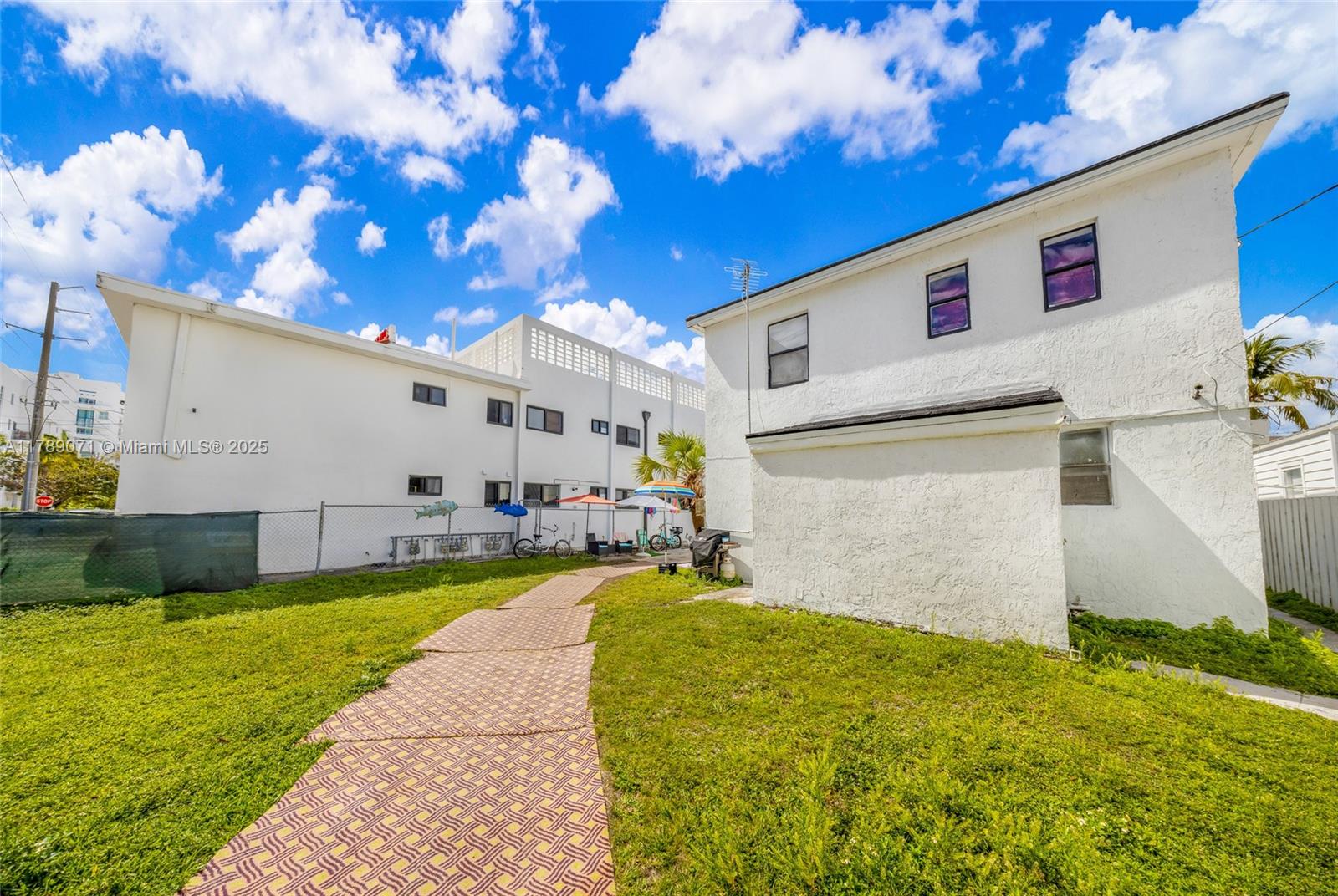 7825 Harding Ave Miami Beach, FL 33141