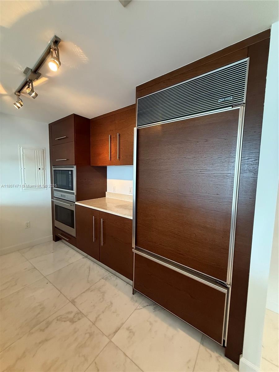image Iconbrickell18