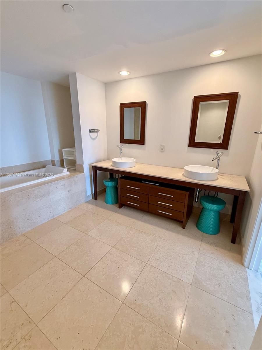 image Iconbrickell37