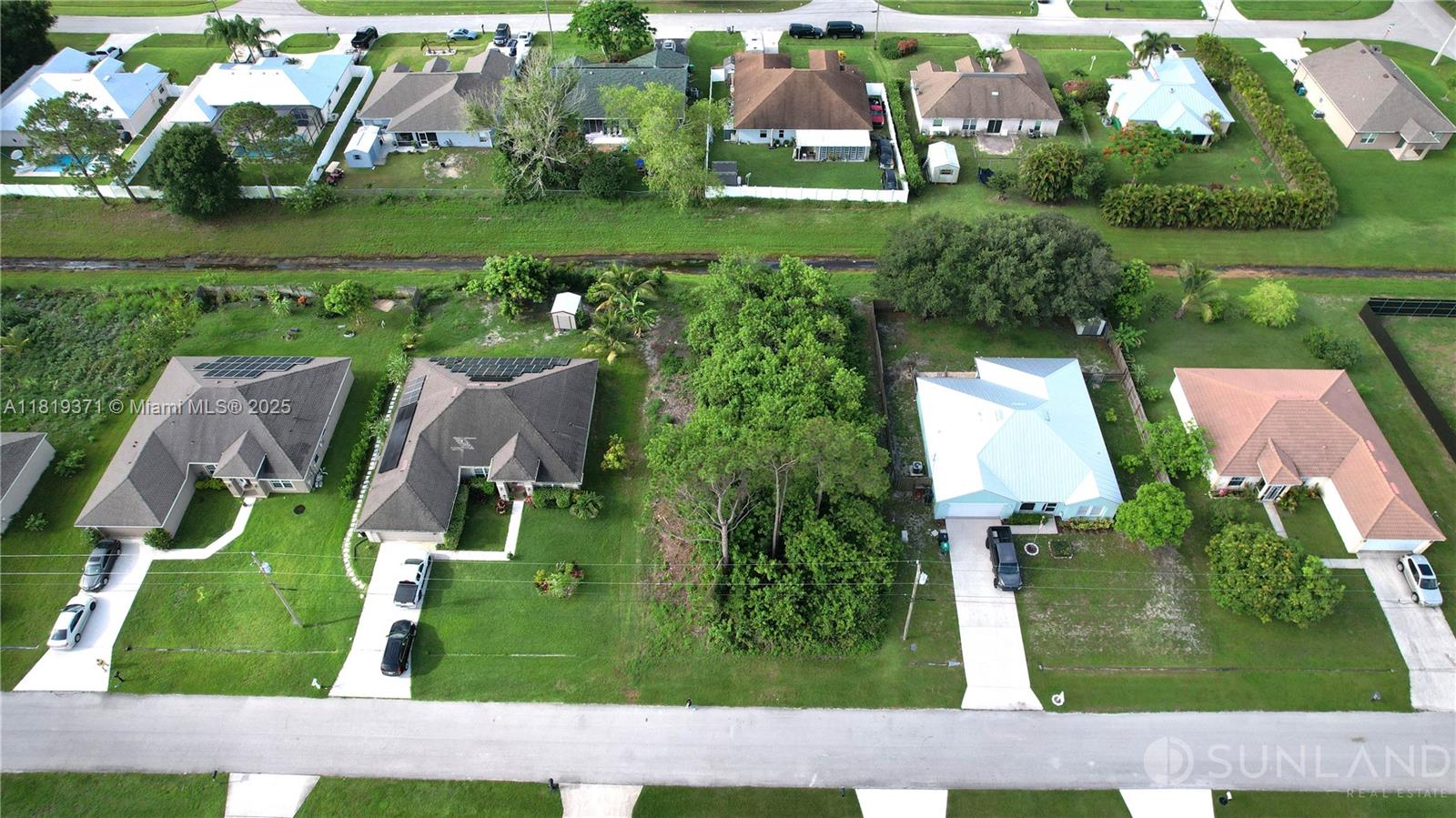 1574 Hackensack Ave Port St Lucie, FL 34953