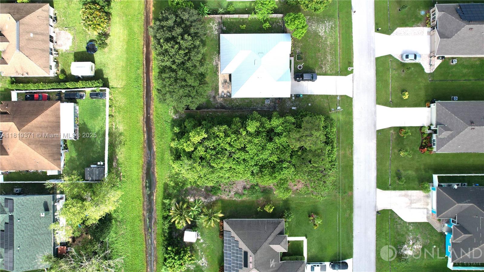 1574 Hackensack Ave Port St Lucie, FL 34953