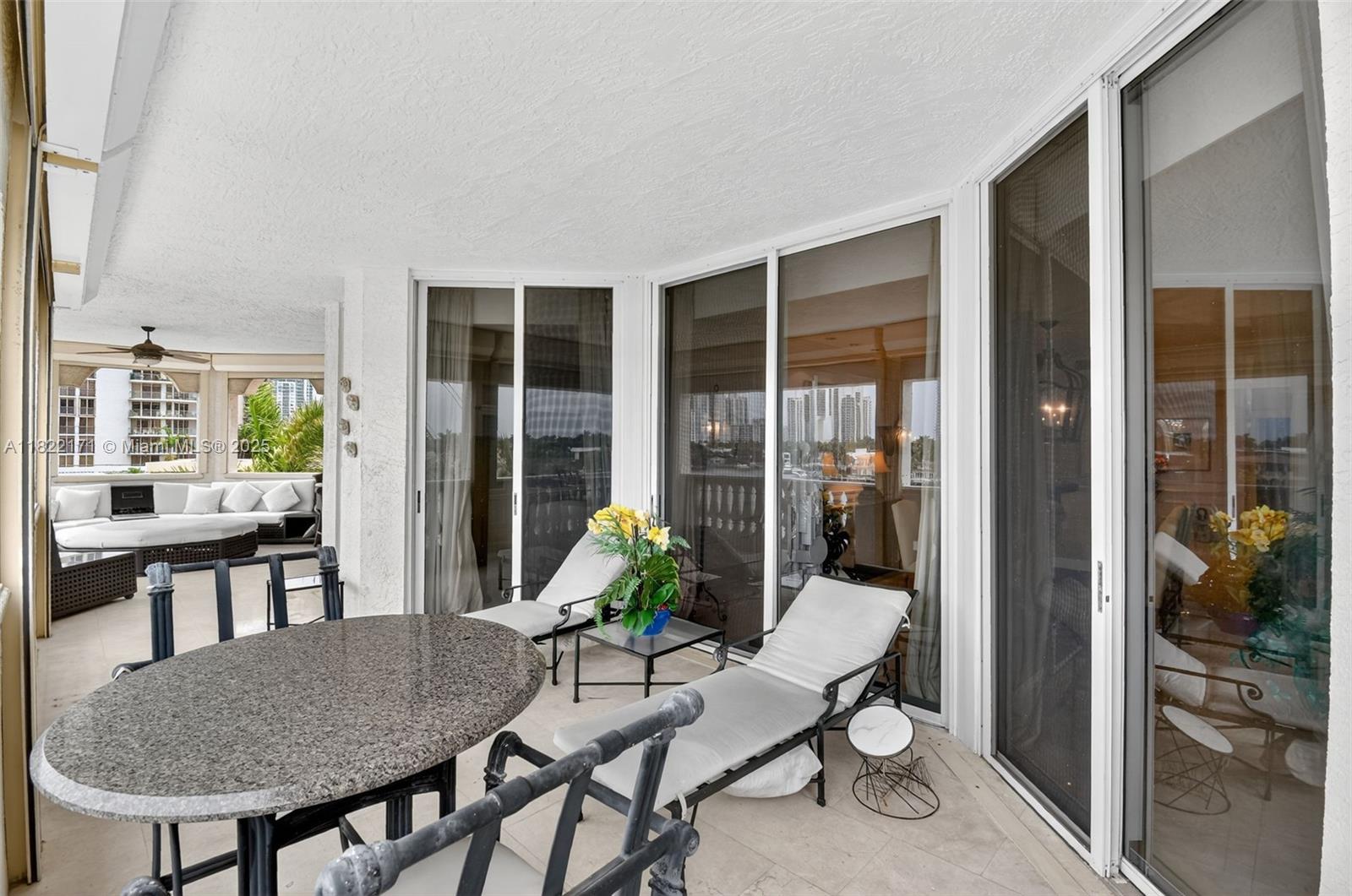 19925 NE 39th Pl #404 Aventura, FL 33180