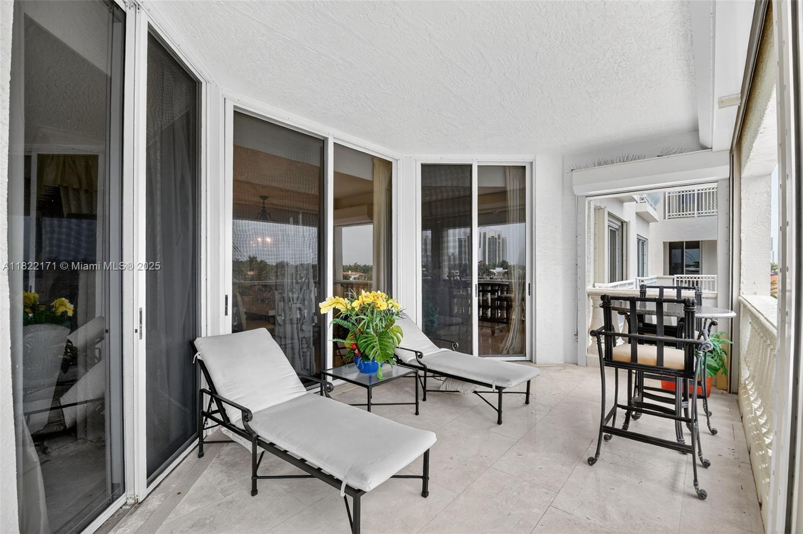 19925 NE 39th Pl #404 Aventura, FL 33180