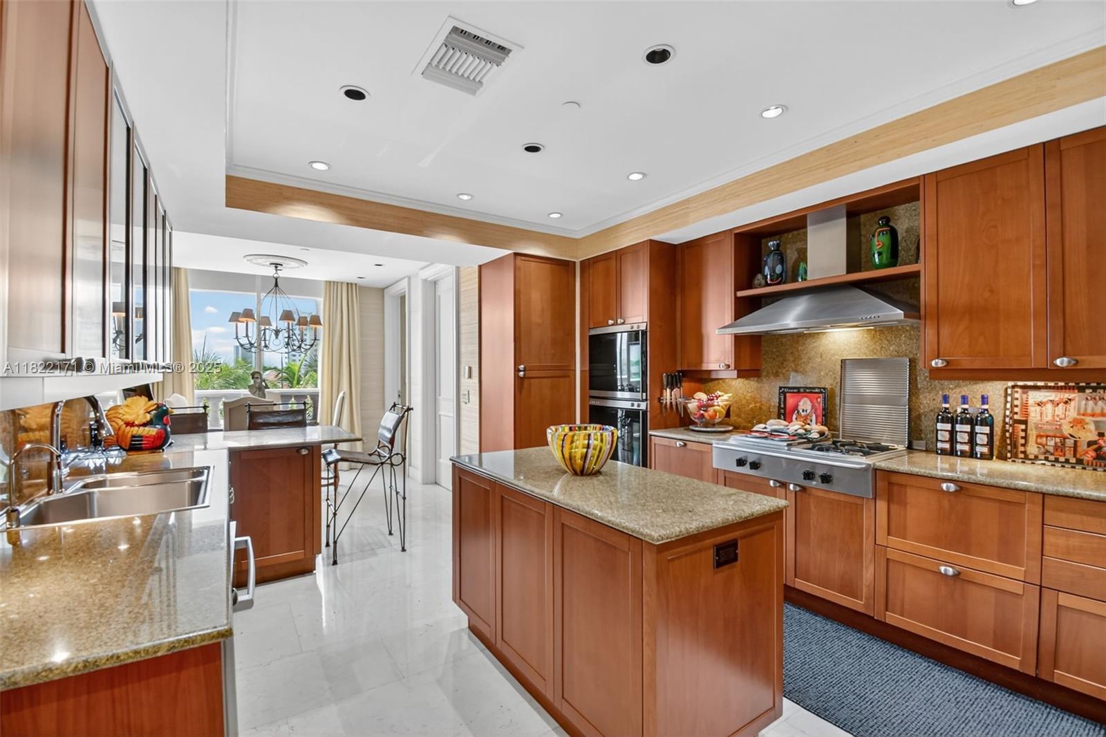 19925 NE 39th Pl #404 Aventura, FL 33180