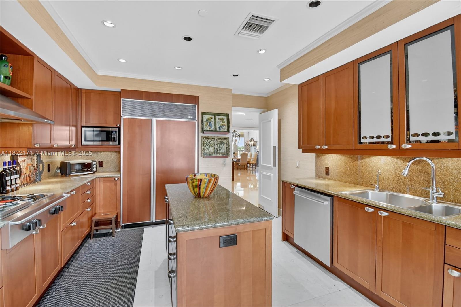 19925 NE 39th Pl #404 Aventura, FL 33180