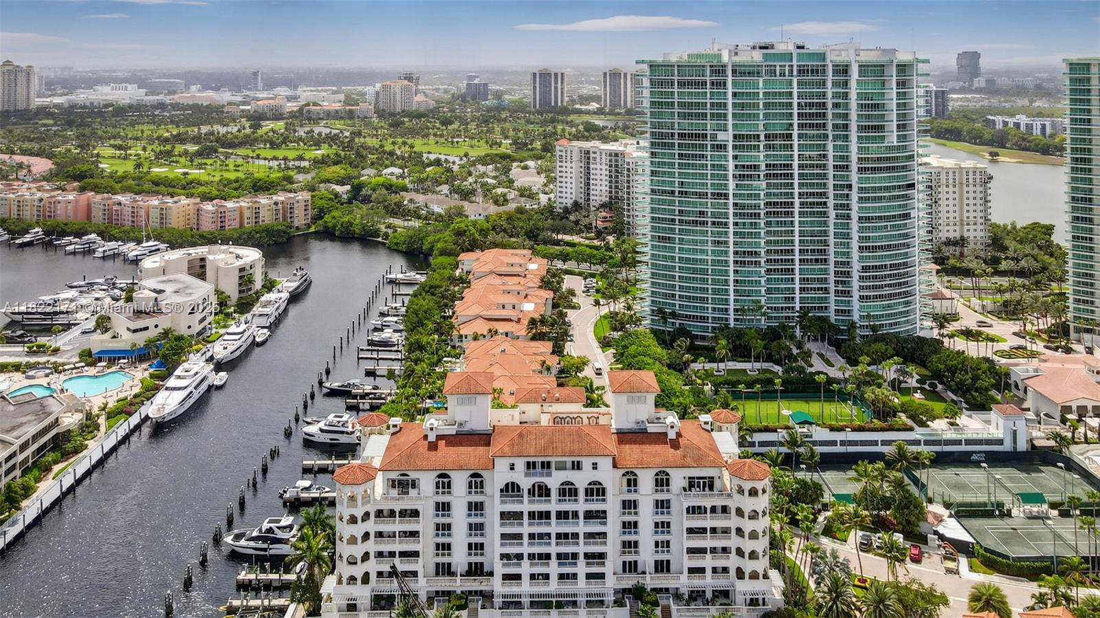 19925 NE 39th Pl #404 Aventura, FL 33180