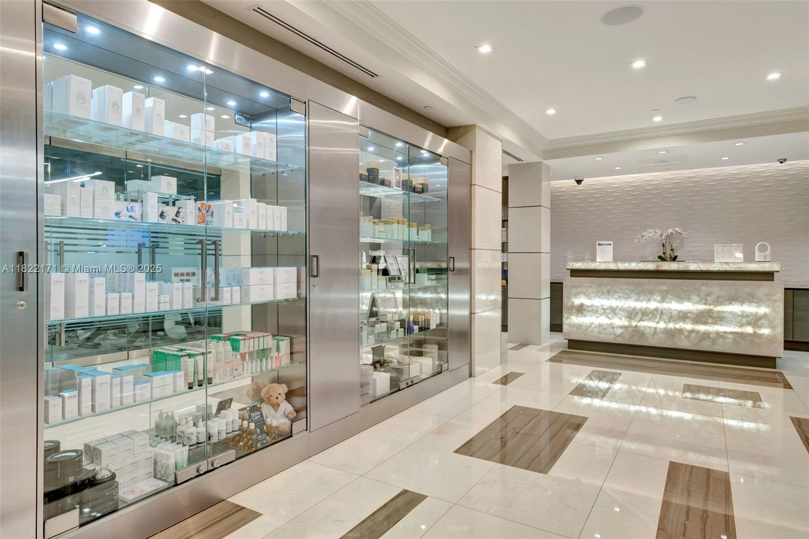 19925 NE 39th Pl #404 Aventura, FL 33180