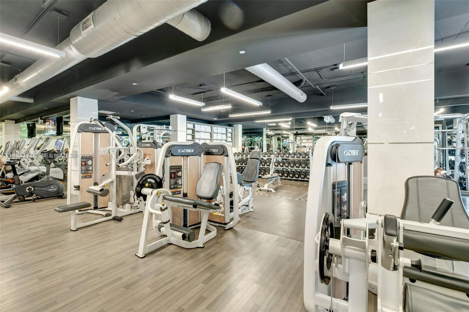 19925 NE 39th Pl #404 Aventura, FL 33180