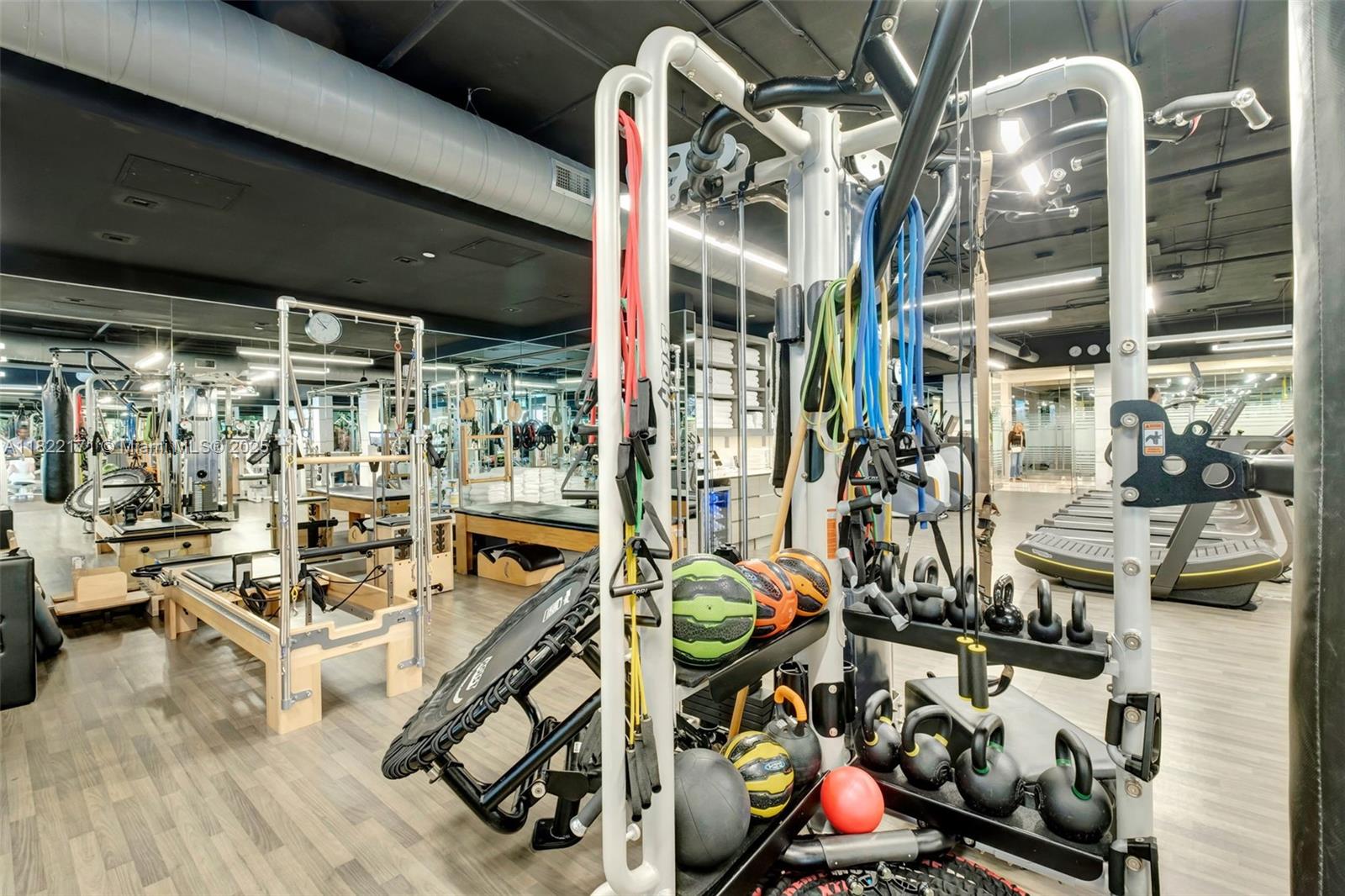 19925 NE 39th Pl #404 Aventura, FL 33180