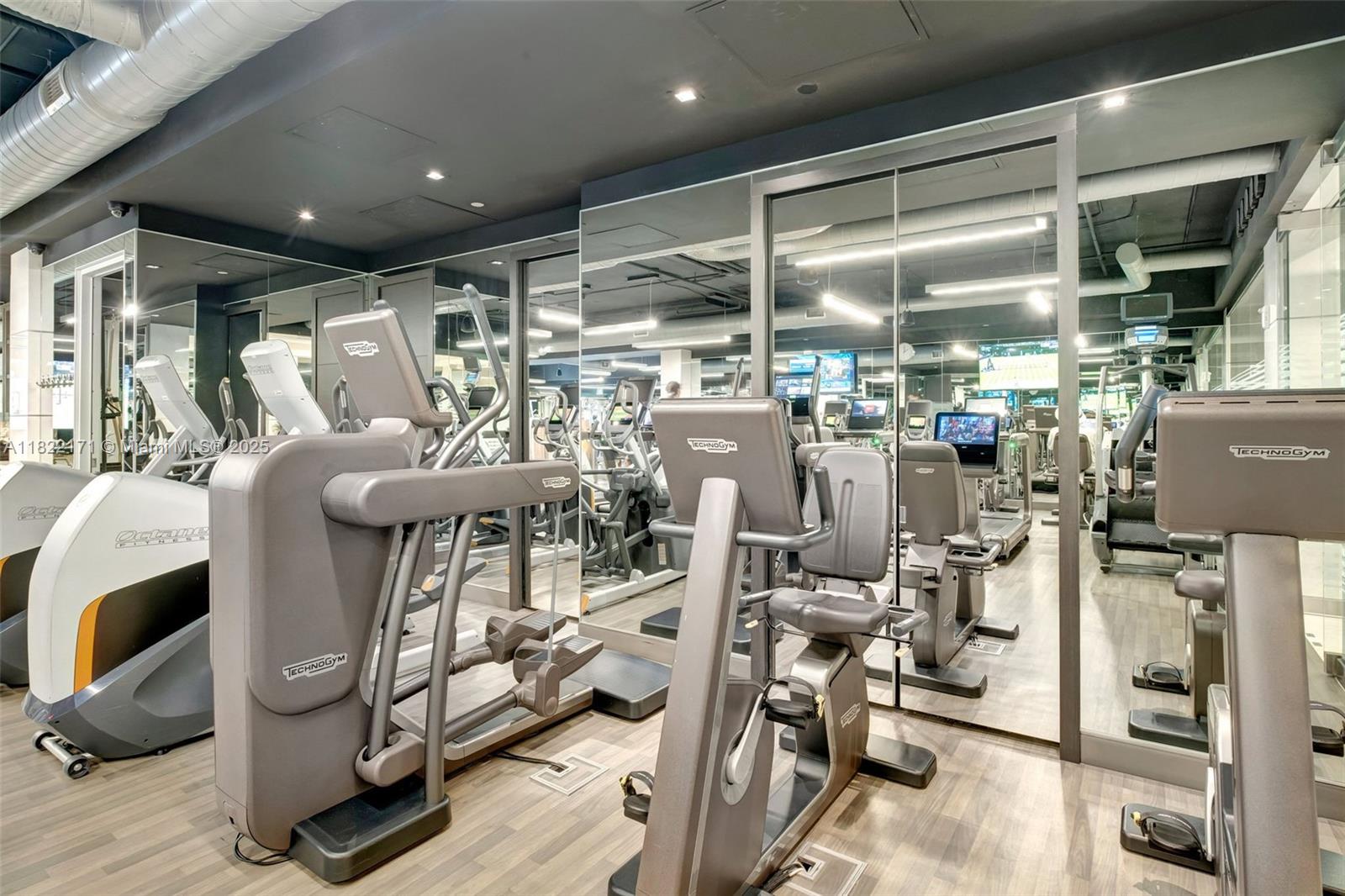 19925 NE 39th Pl #404 Aventura, FL 33180