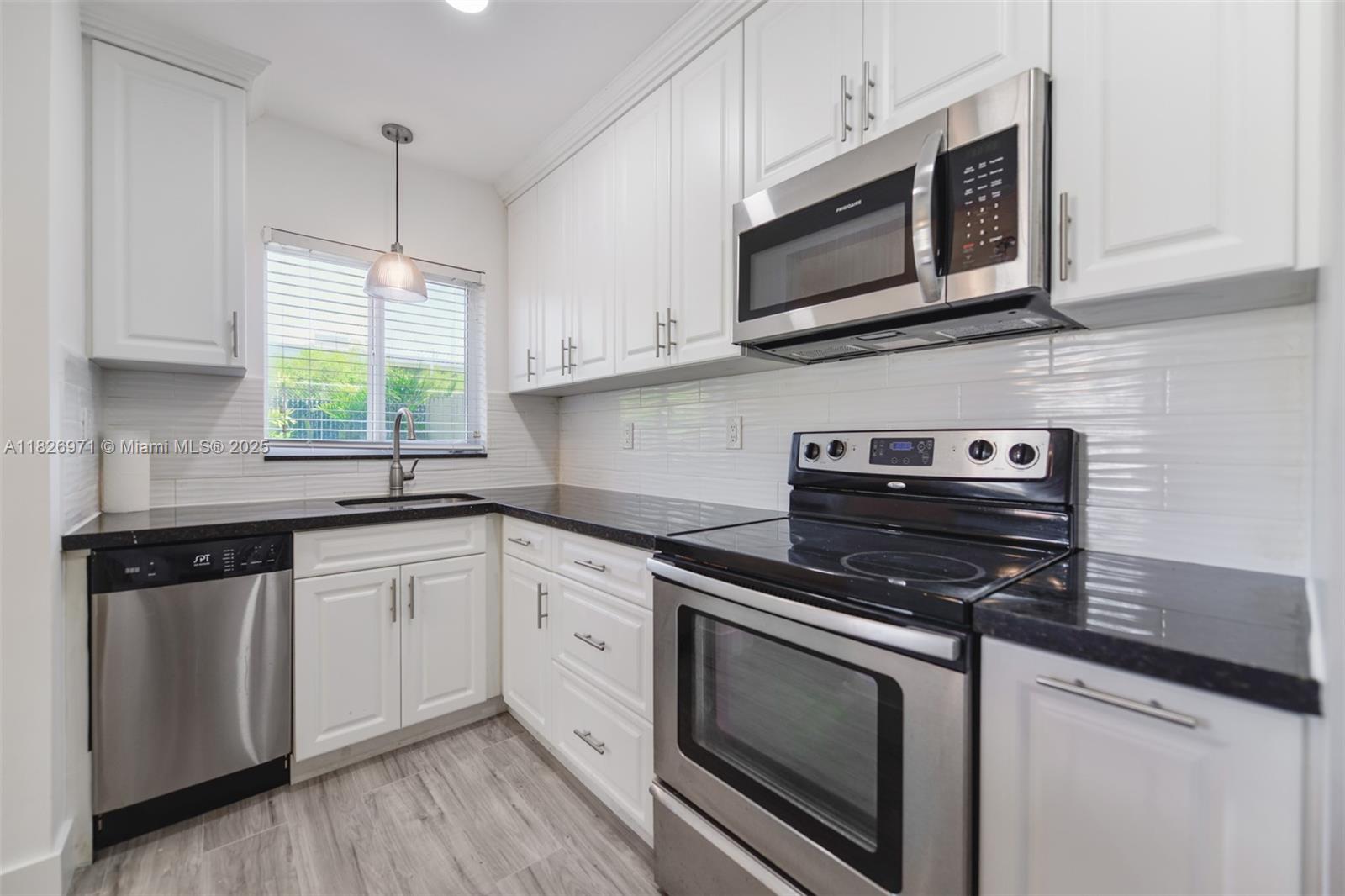 6290 SW 70th St South Miami, FL 33143