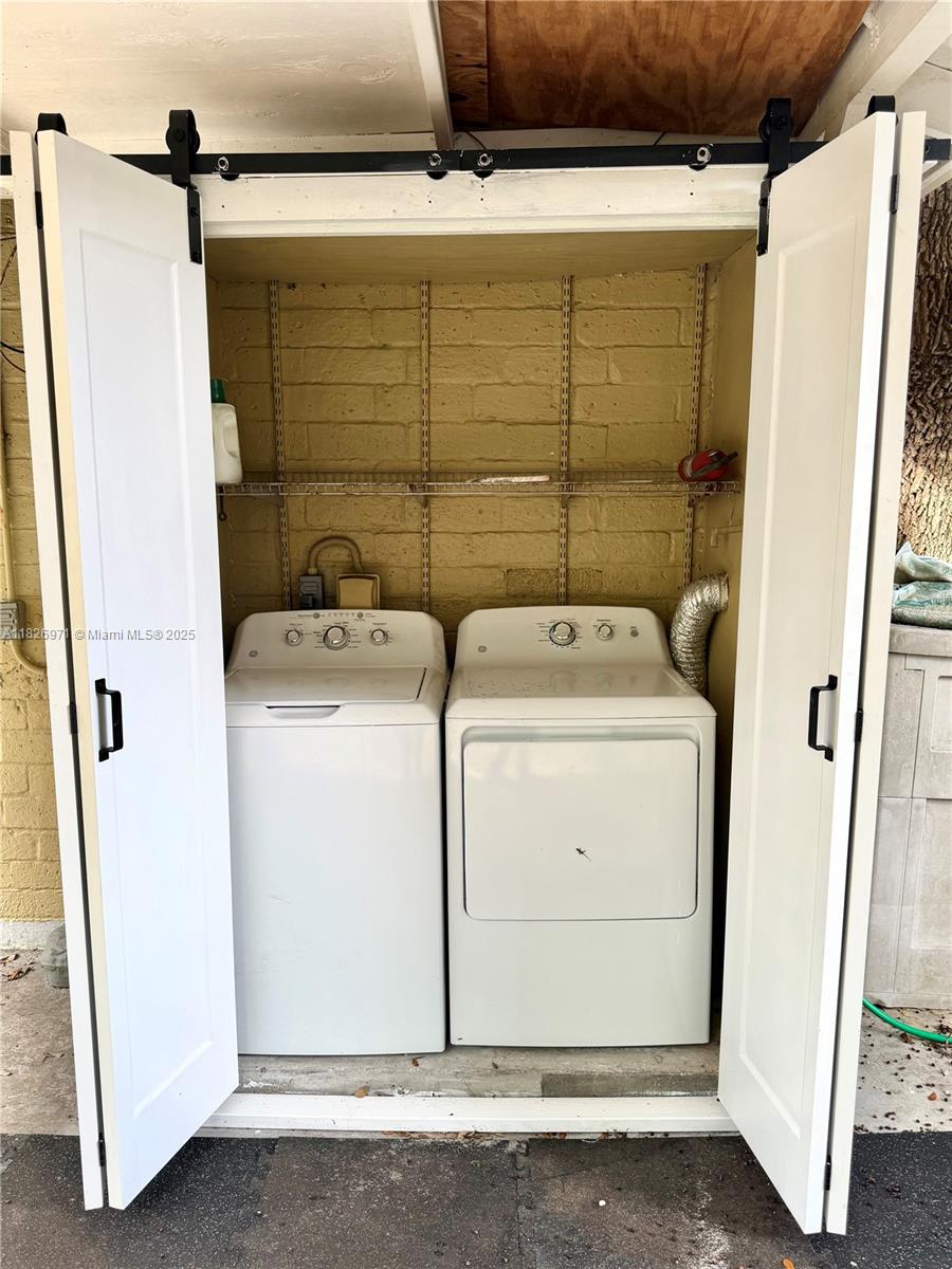 6290 SW 70th St South Miami, FL 33143