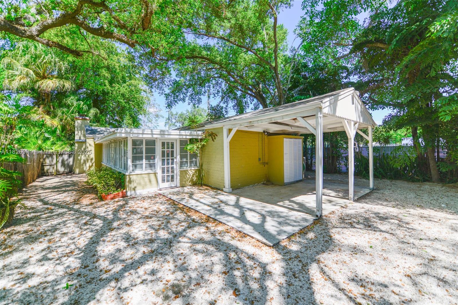 6290 SW 70th St South Miami, FL 33143