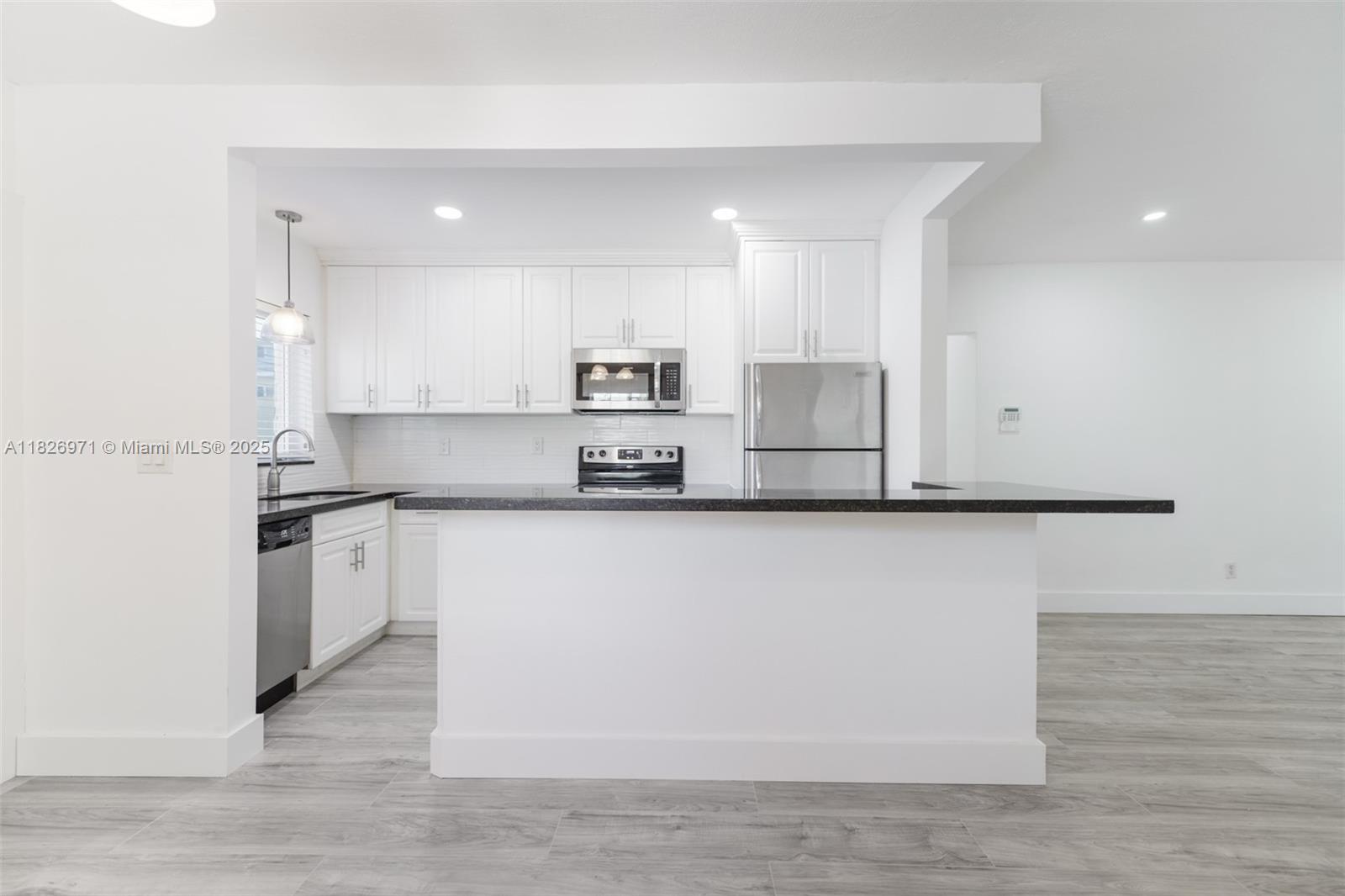 6290 SW 70th St South Miami, FL 33143