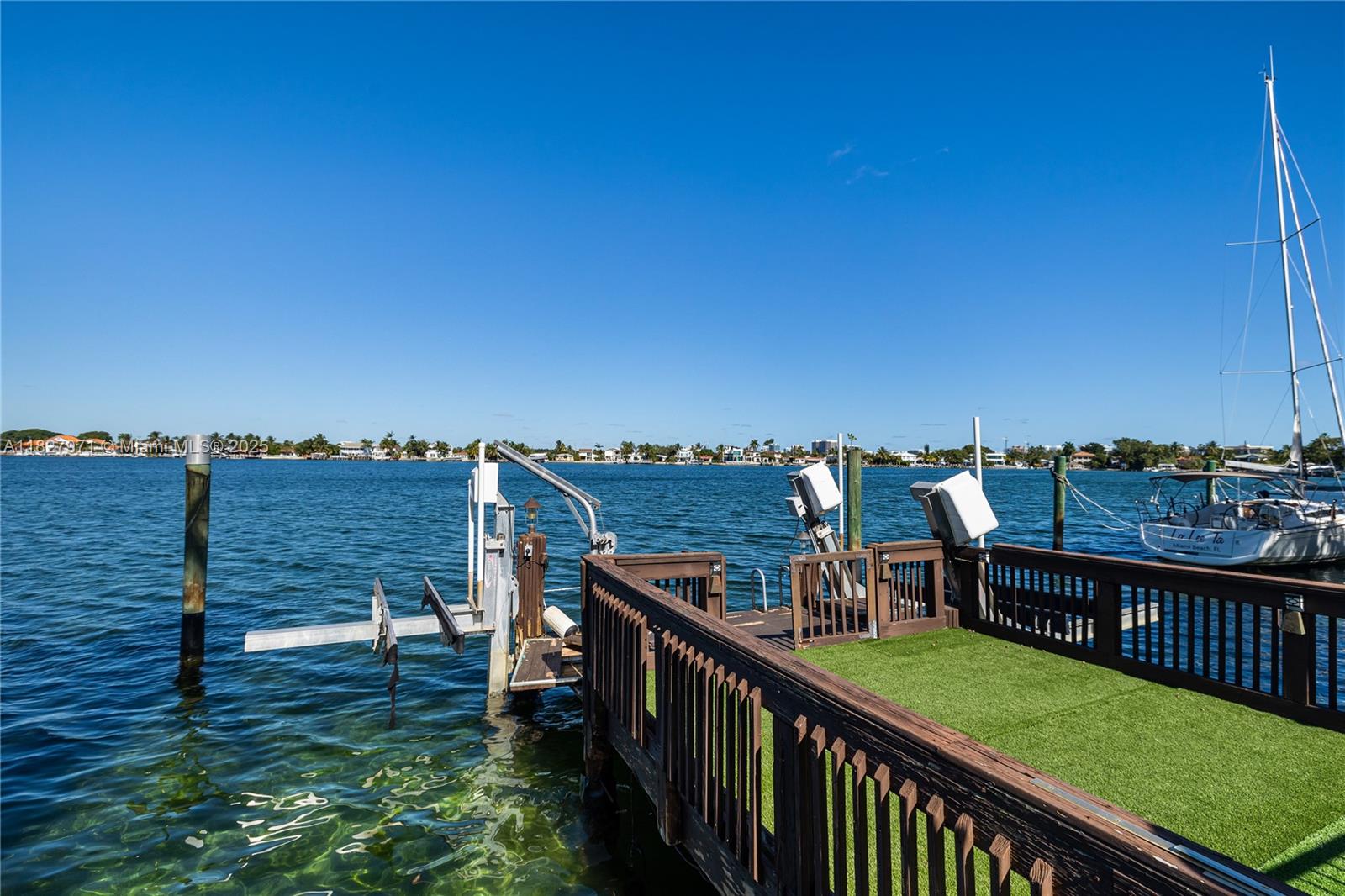 1375 N Biscayne Pt Rd Miami Beach, FL 33141