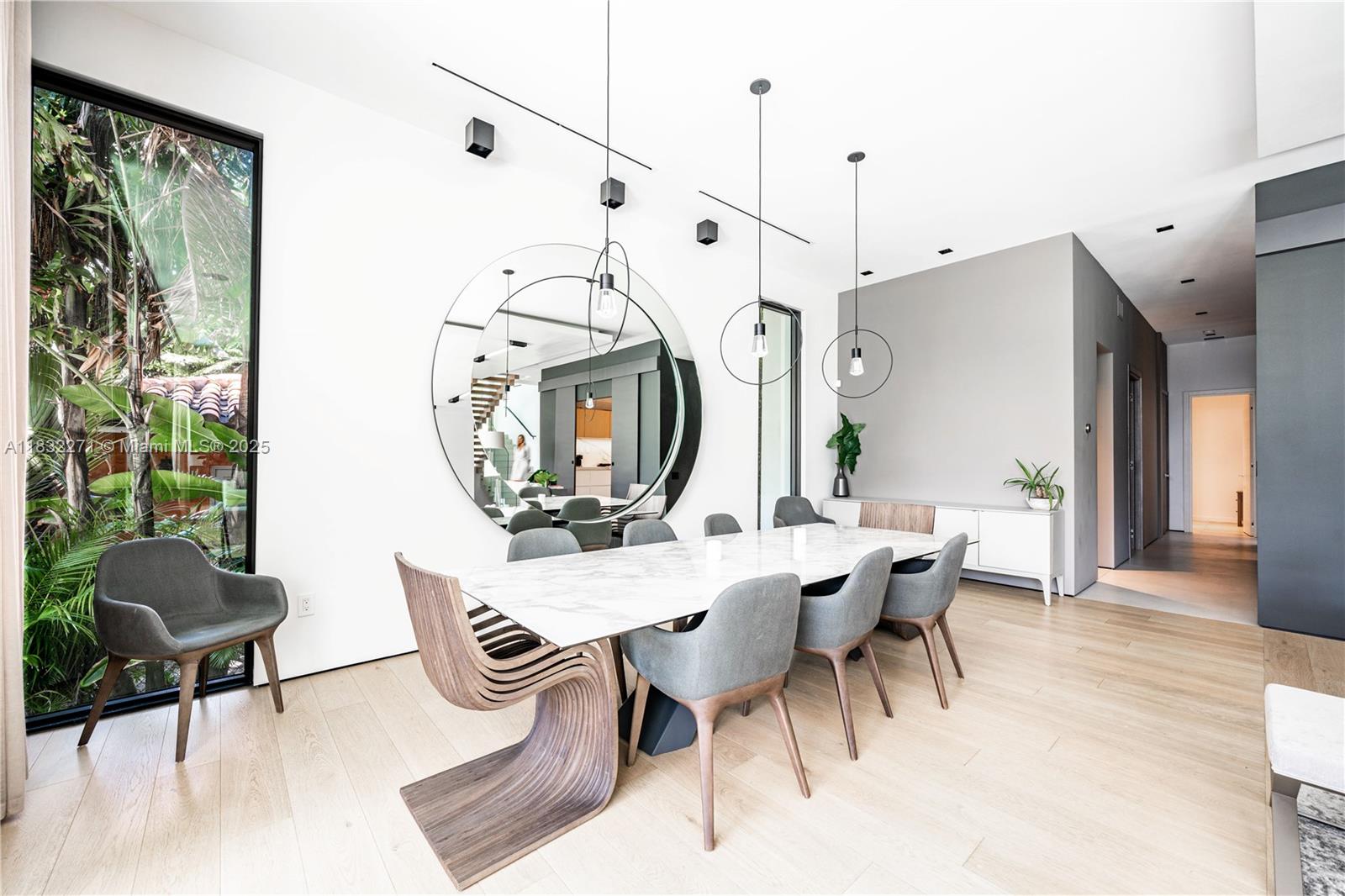 2456 Prairie Ave Miami Beach, FL 33140