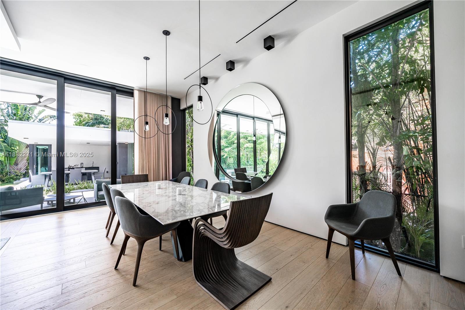 2456 Prairie Ave Miami Beach, FL 33140