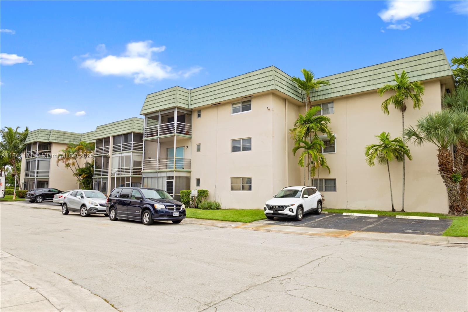 5790 Stirling Rd #212