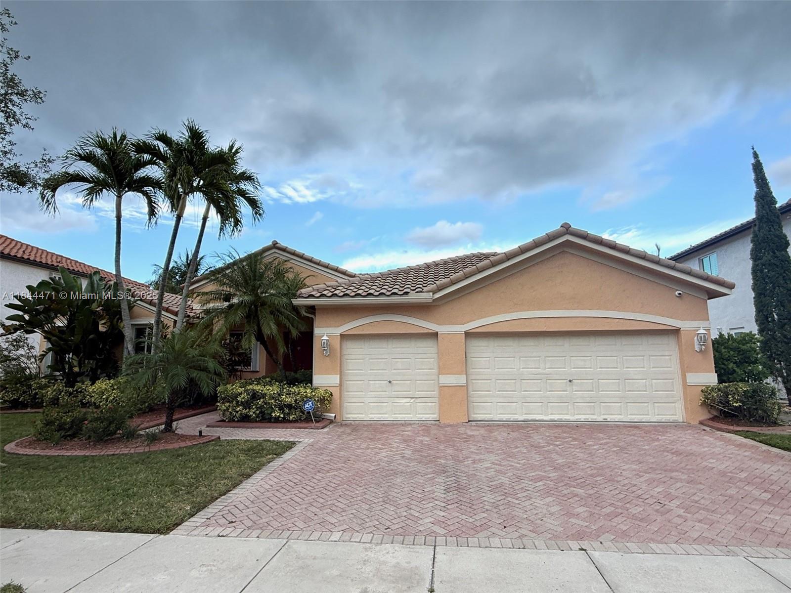 3881 SW 144th Ter