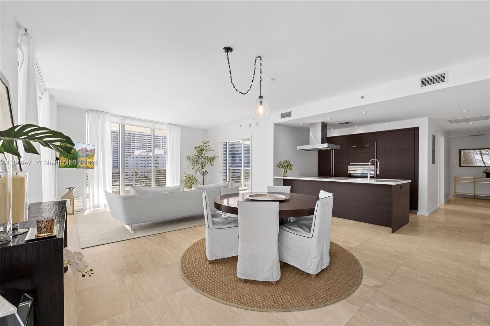 image Capri South Beach Condo9