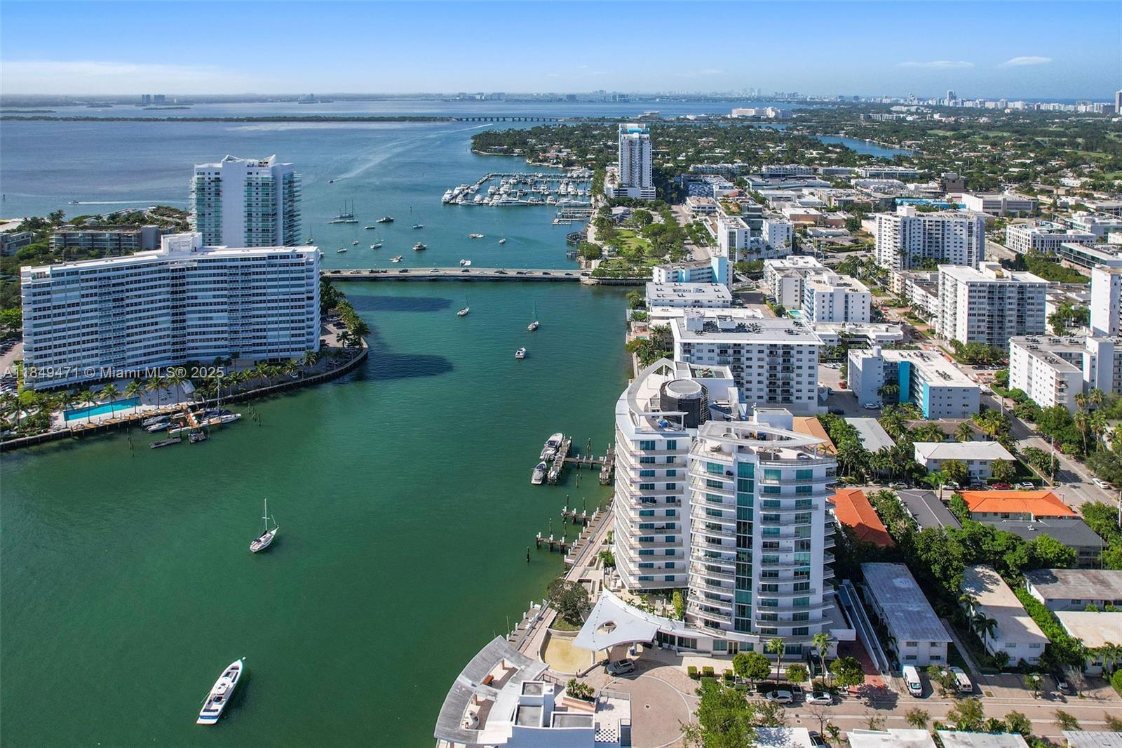 image Capri South Beach Condo37
