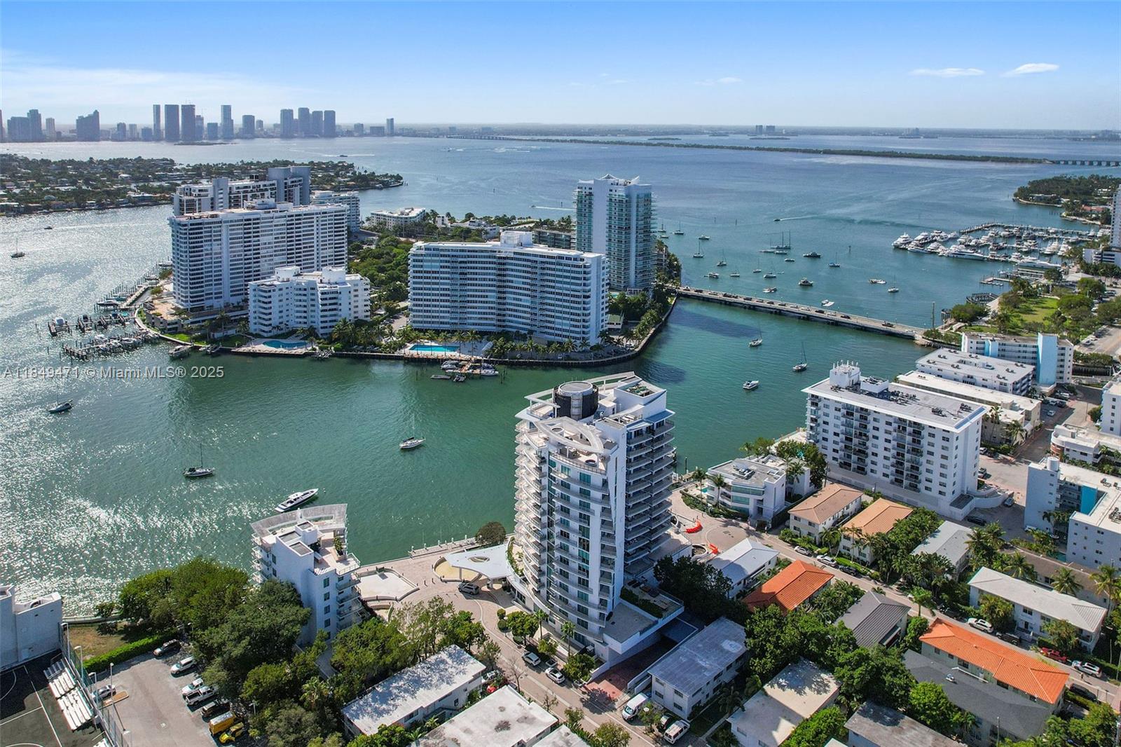 image Capri South Beach Condo41