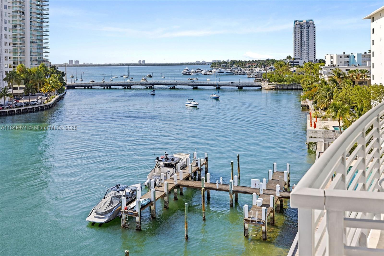 image Capri South Beach Condo43