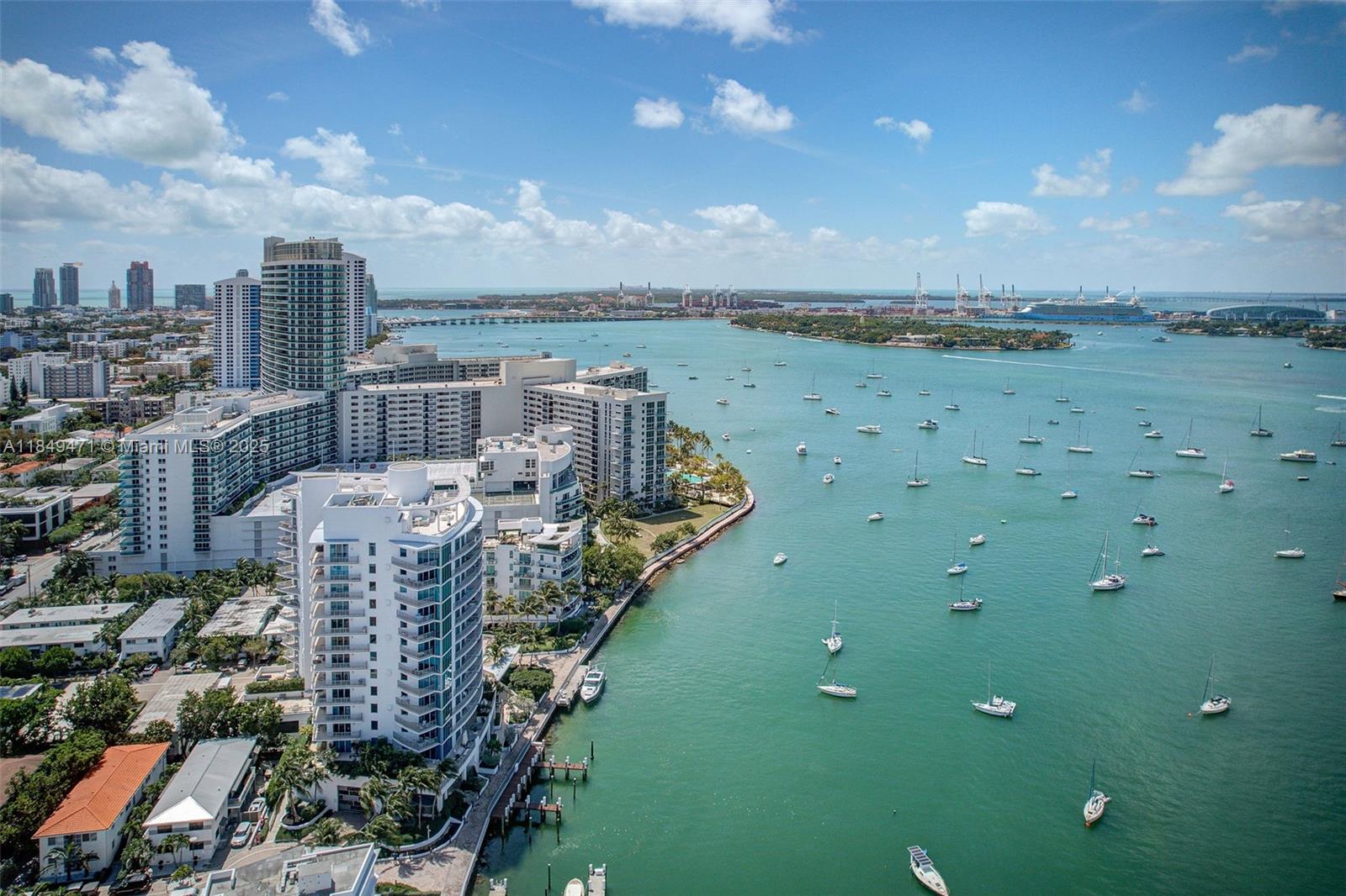 image Capri South Beach Condo47