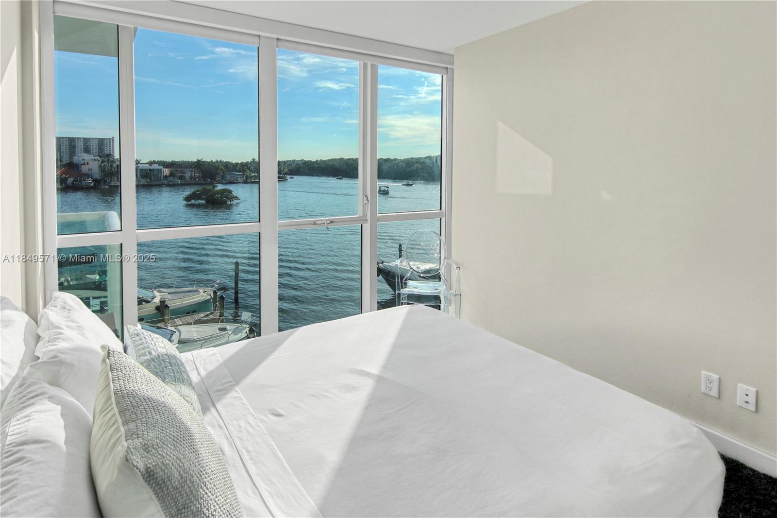 image 400 Sunny Isles16